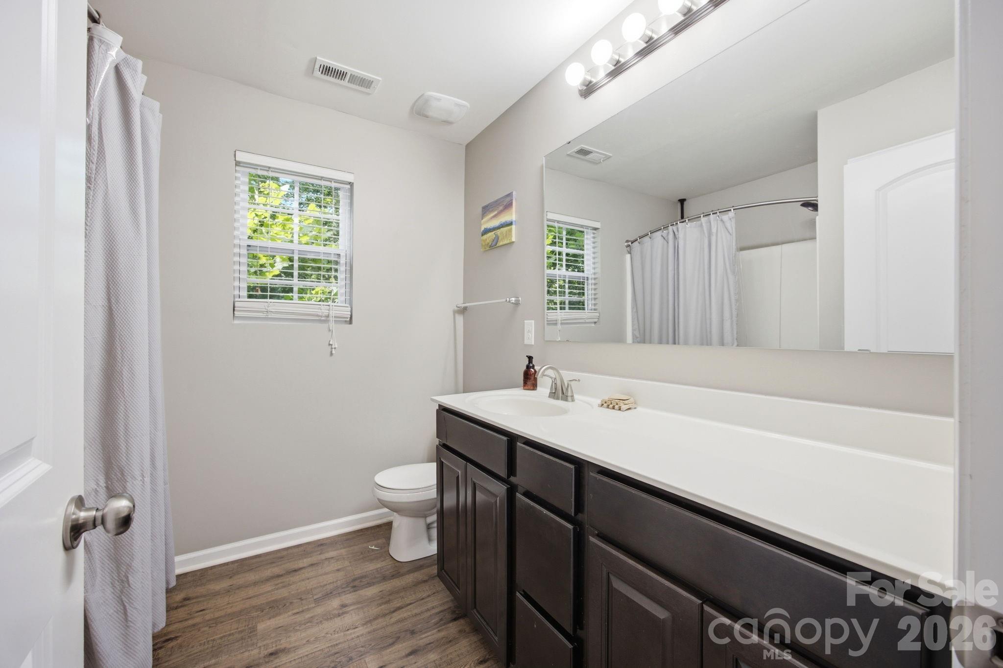 12325 Canal Drive — Huntersville
