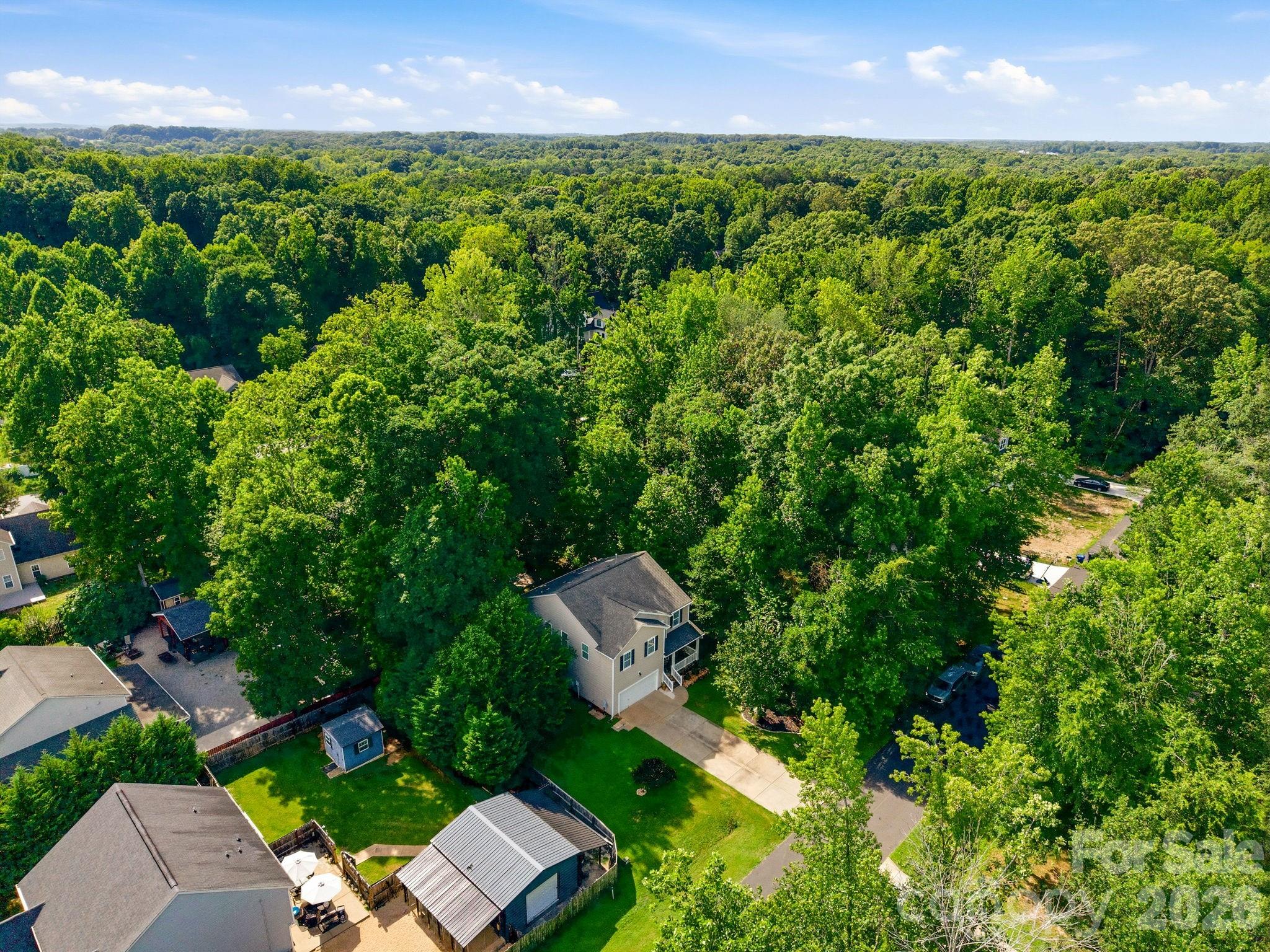 12325 Canal Drive — Huntersville