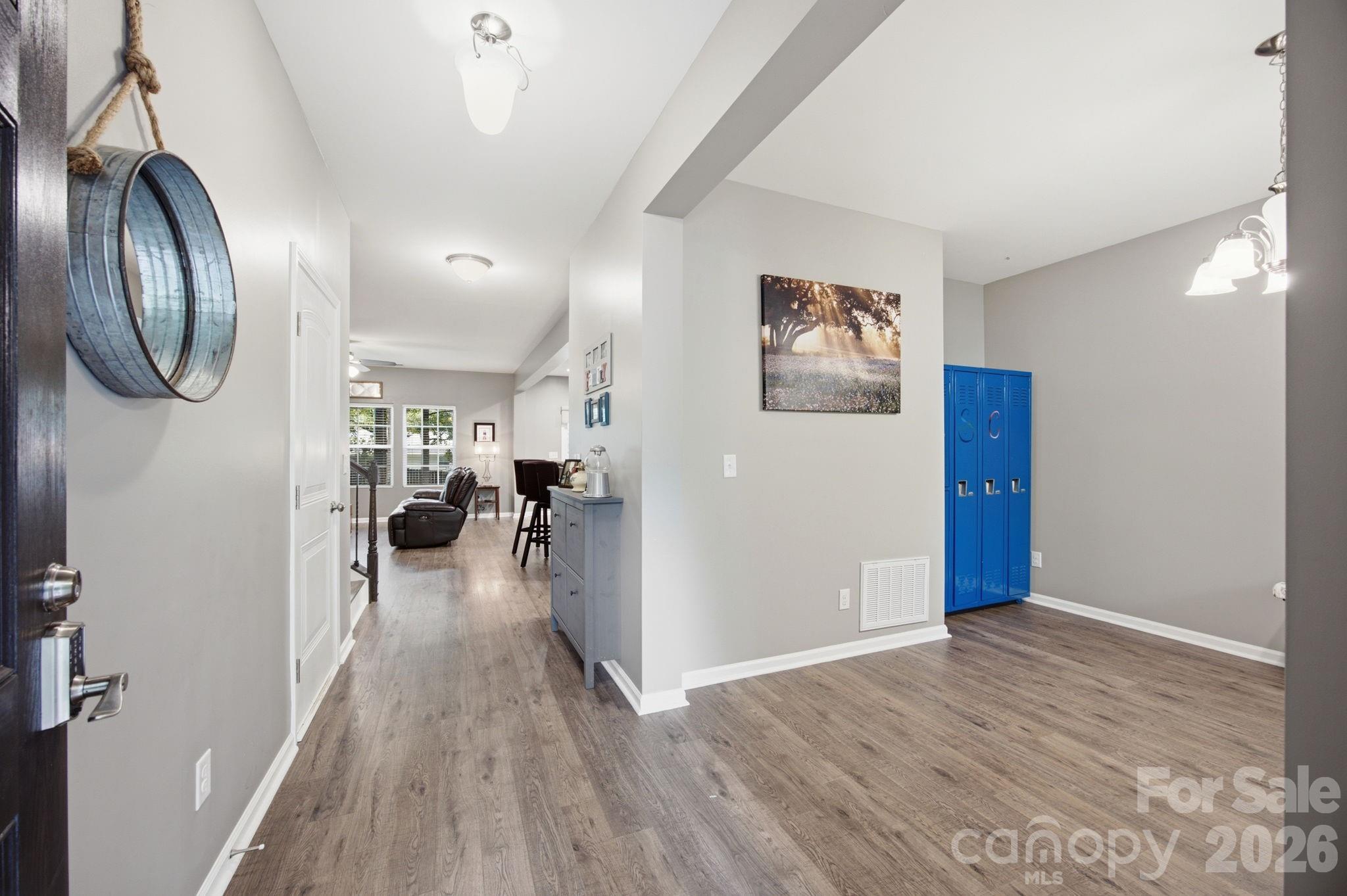 12325 Canal Drive — Huntersville