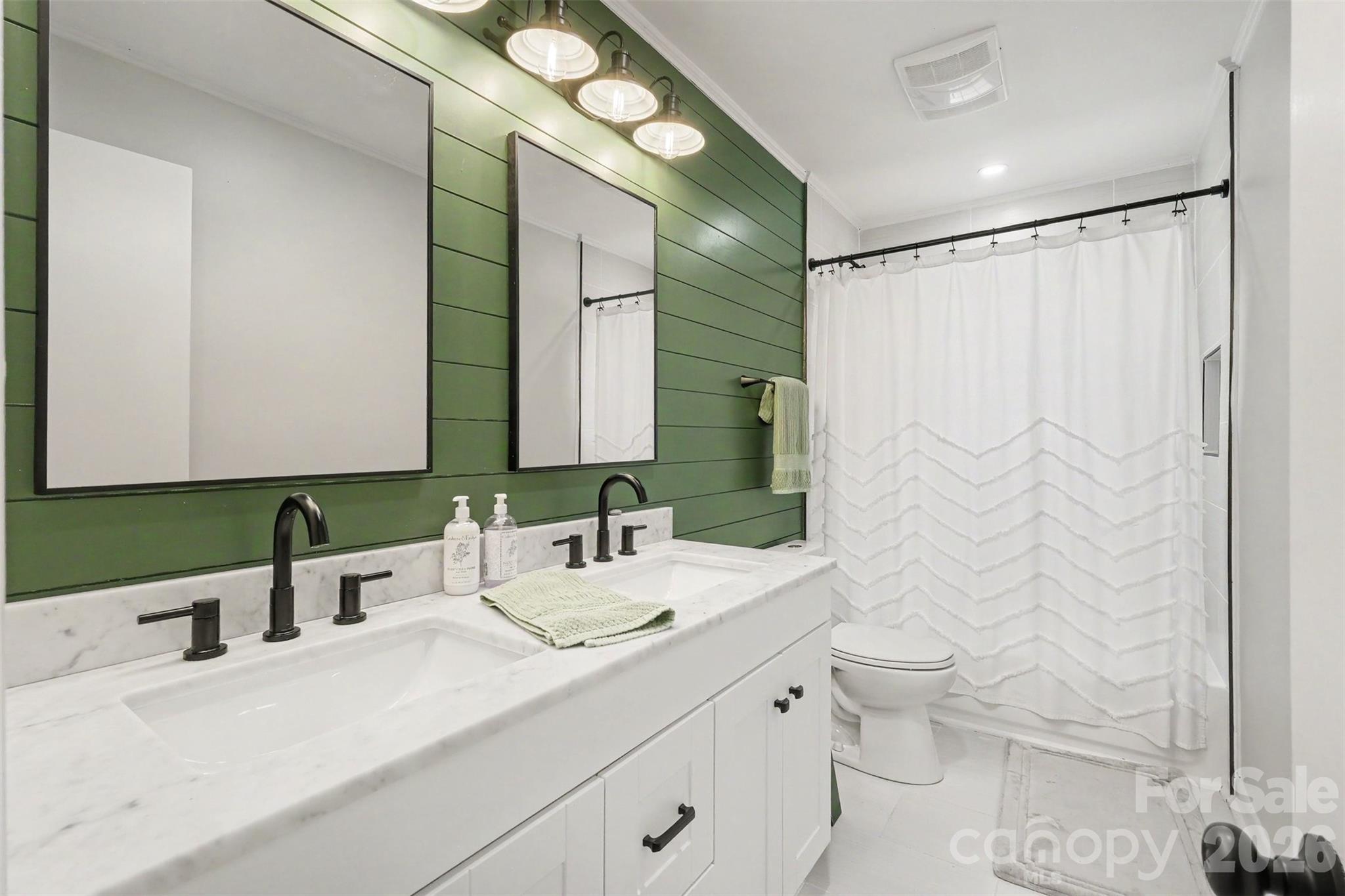 1203 Flintshire Drive — Albemarle