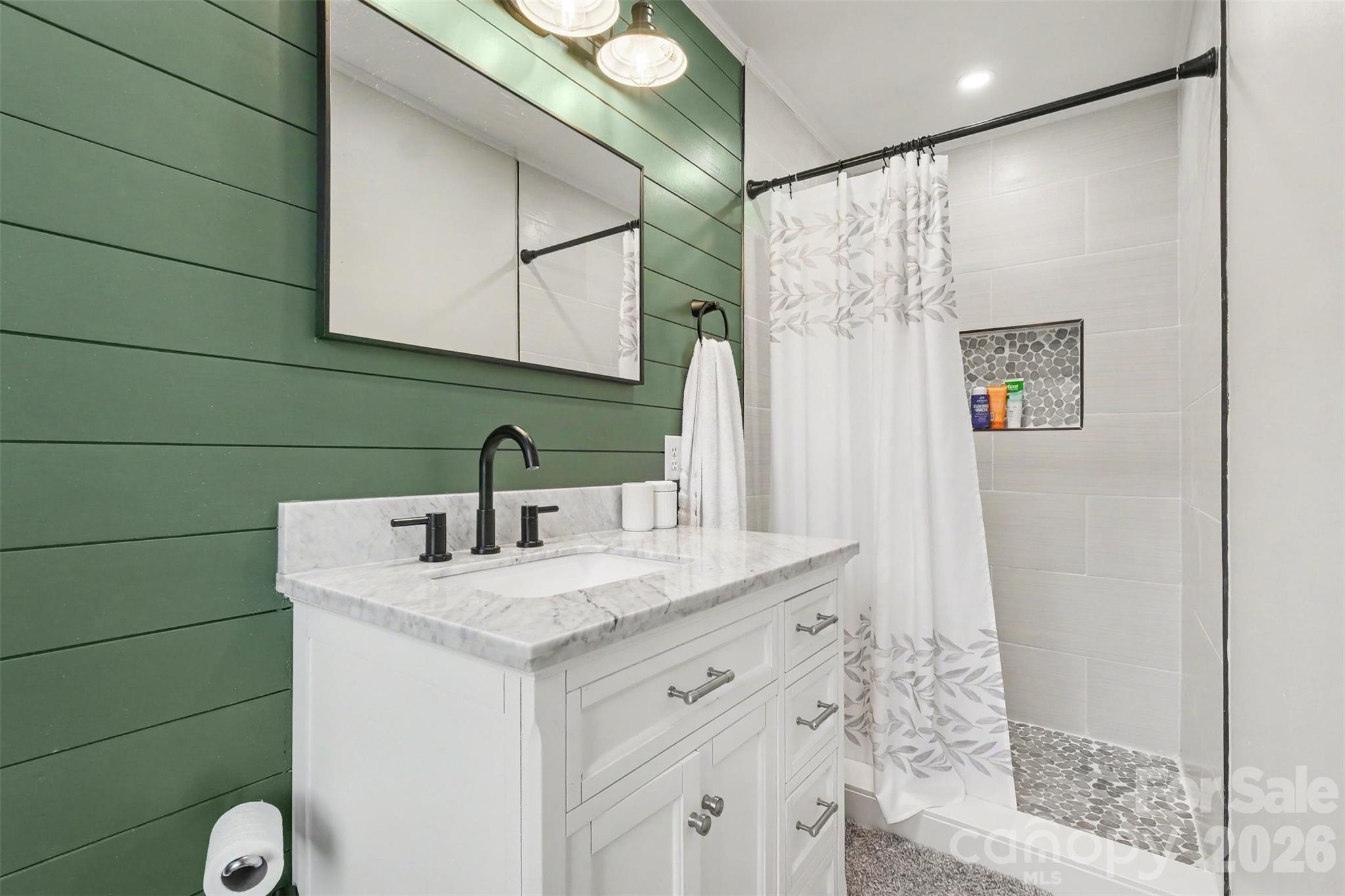 1203 Flintshire Drive — Albemarle