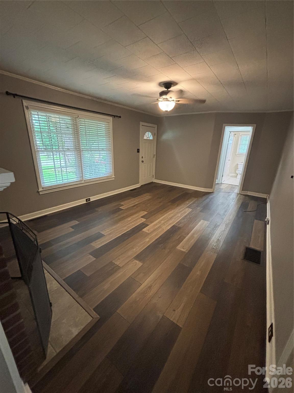 327 Arrowood Street SE — Lenoir