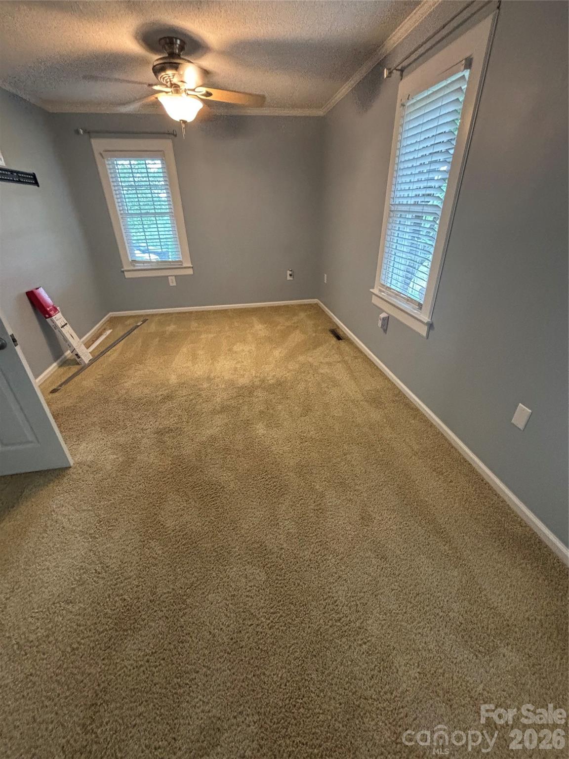 327 Arrowood Street SE — Lenoir