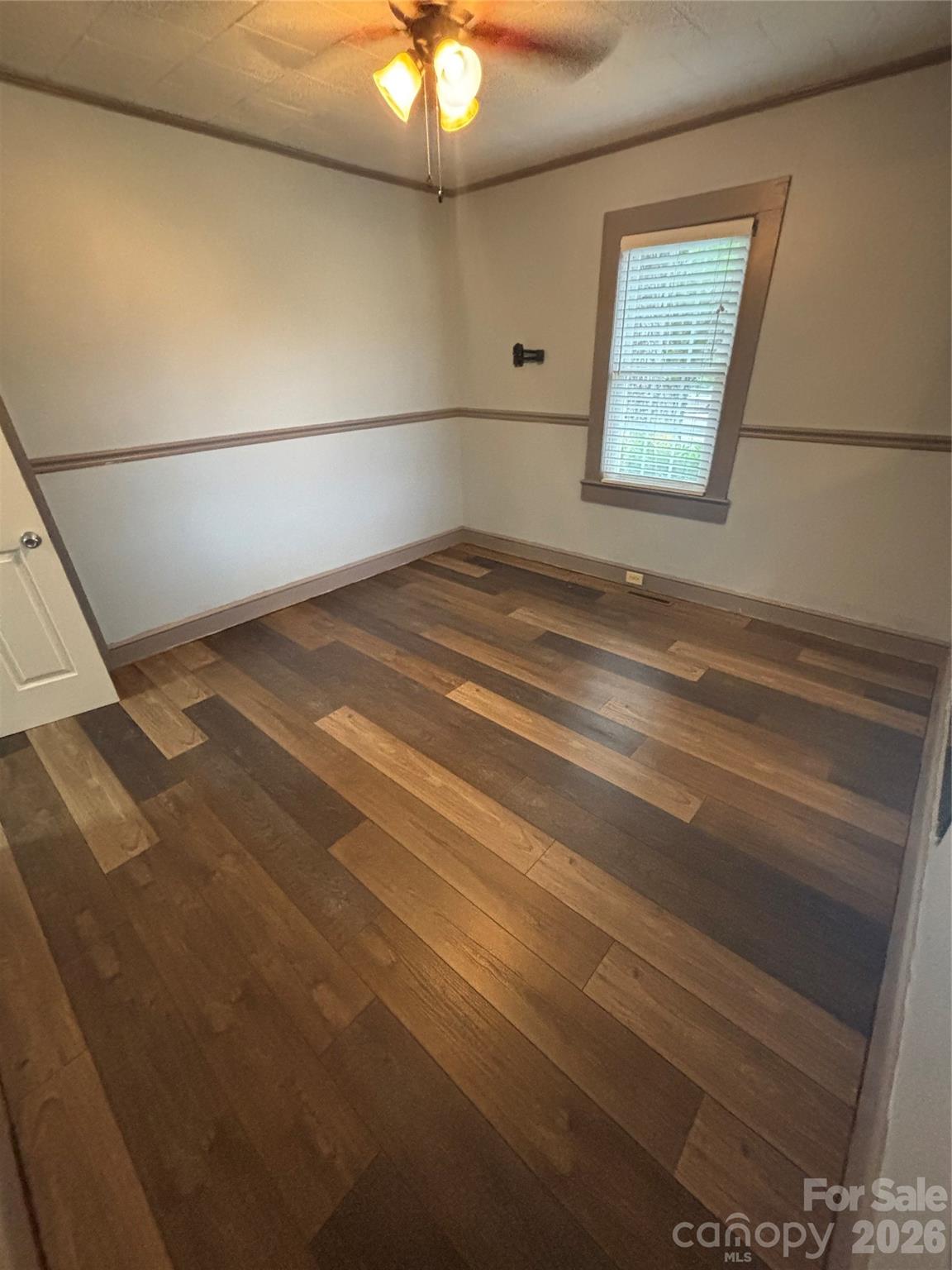 327 Arrowood Street SE — Lenoir
