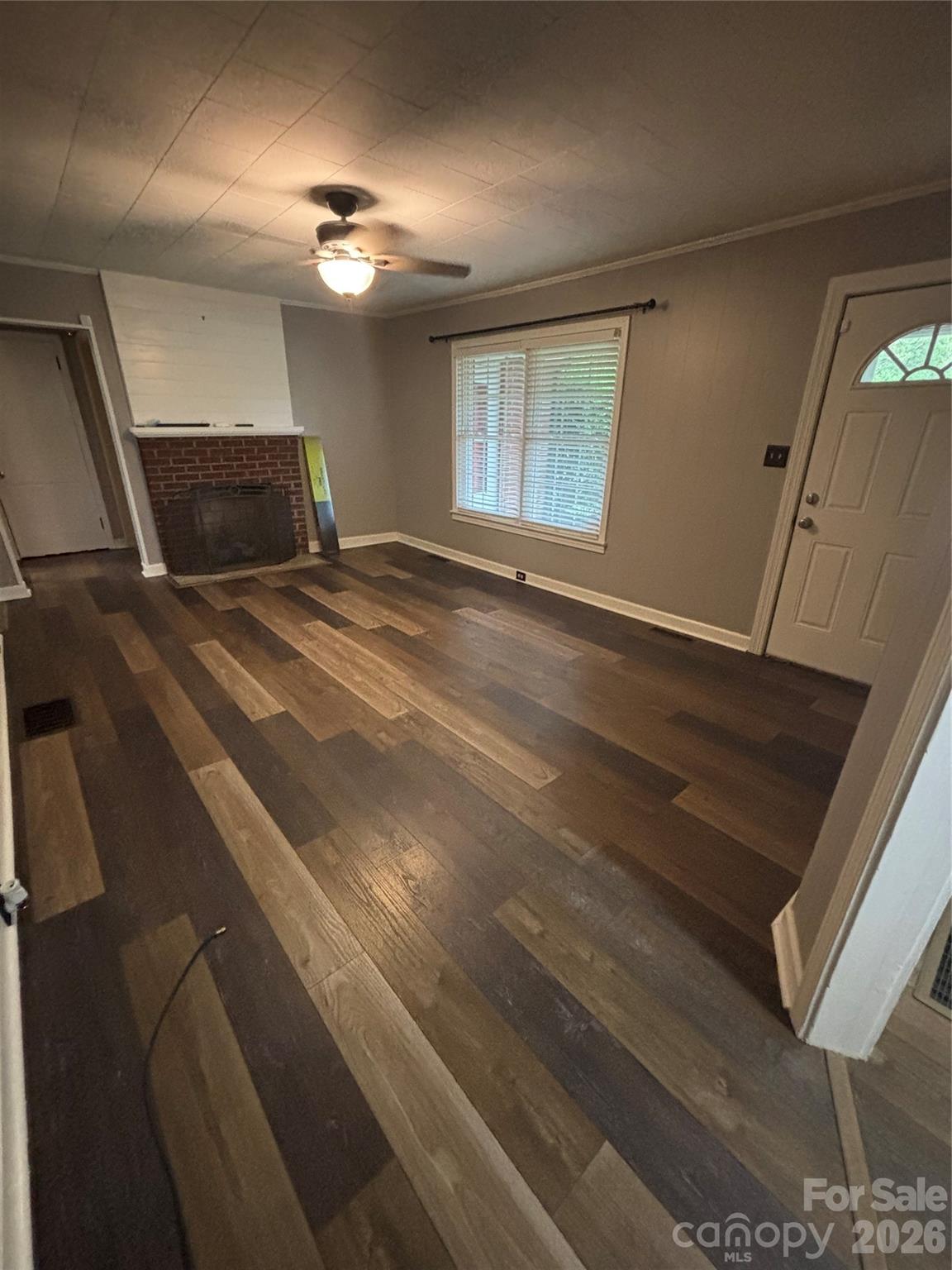327 Arrowood Street SE — Lenoir