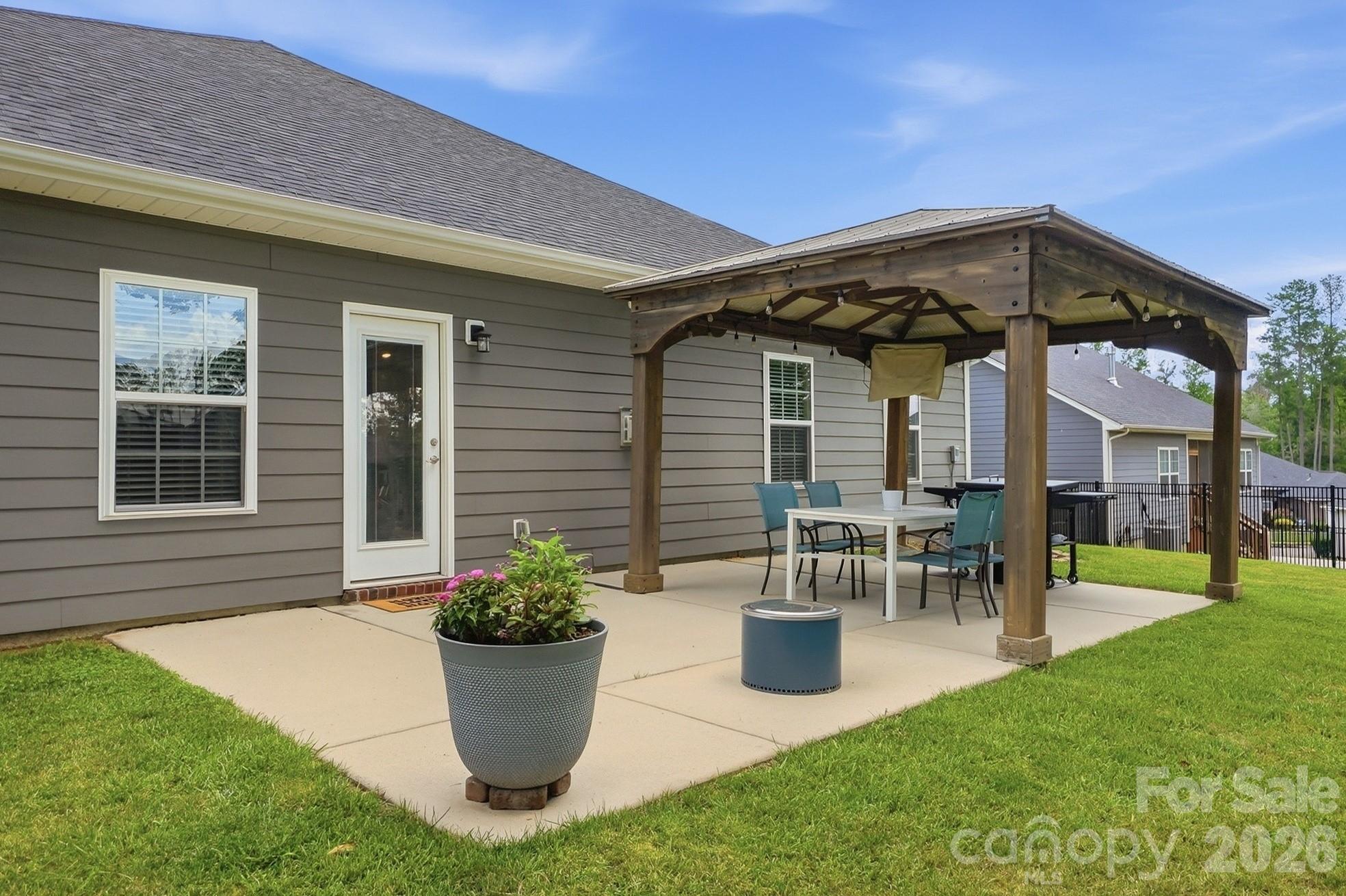 7166 Barleywood Drive — Locust