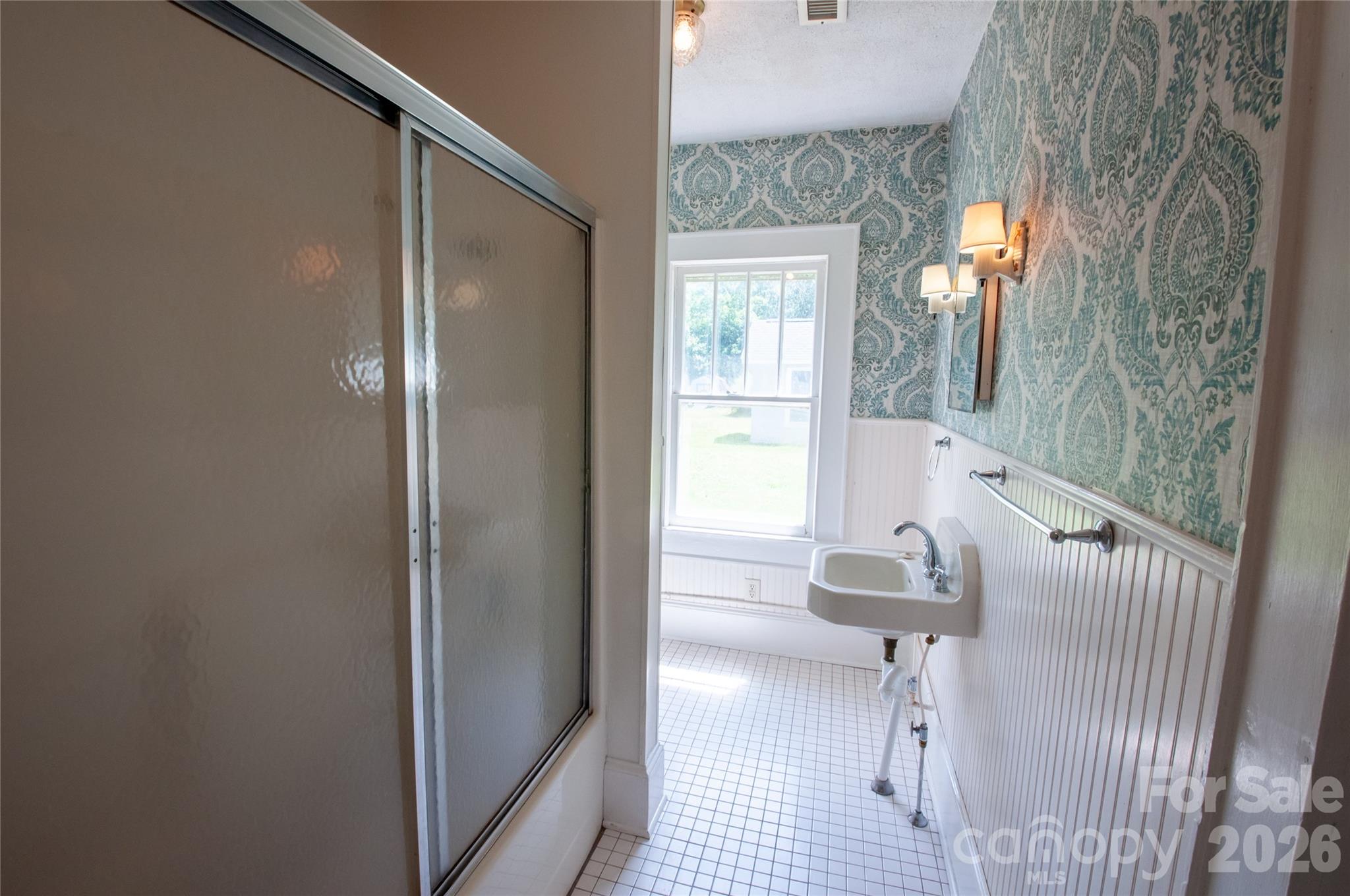 2505 Shelton Avenue — Statesville