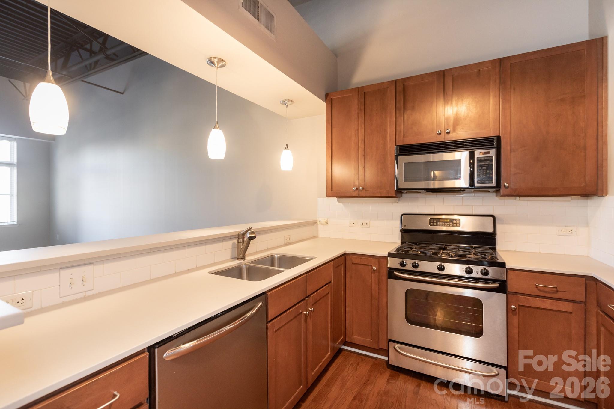 3920 Sharon Road — Charlotte