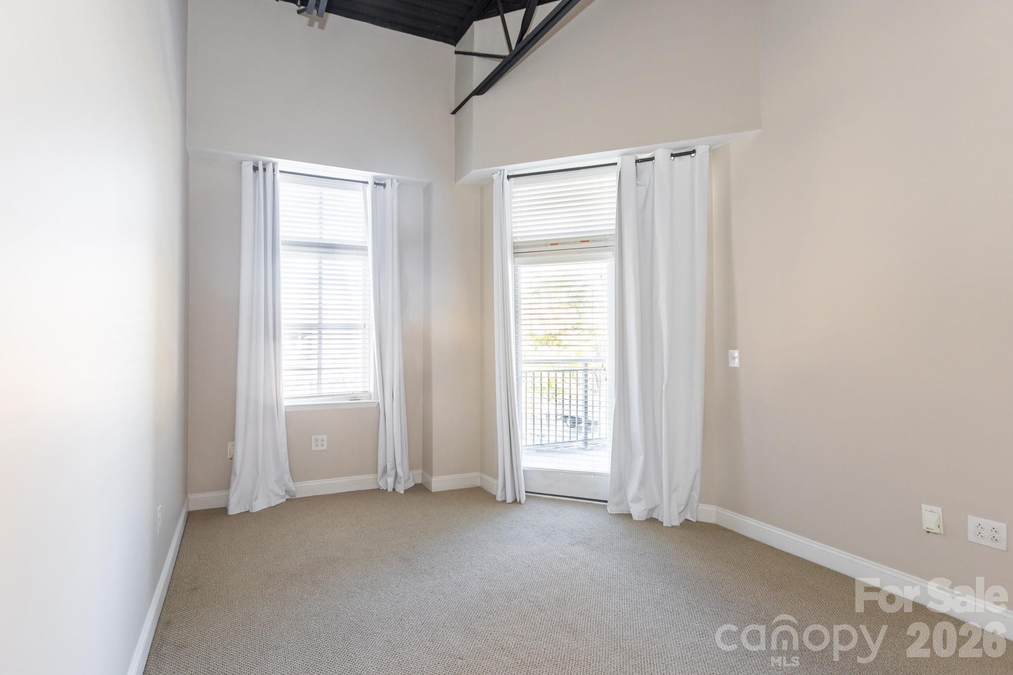 3920 Sharon Road — Charlotte
