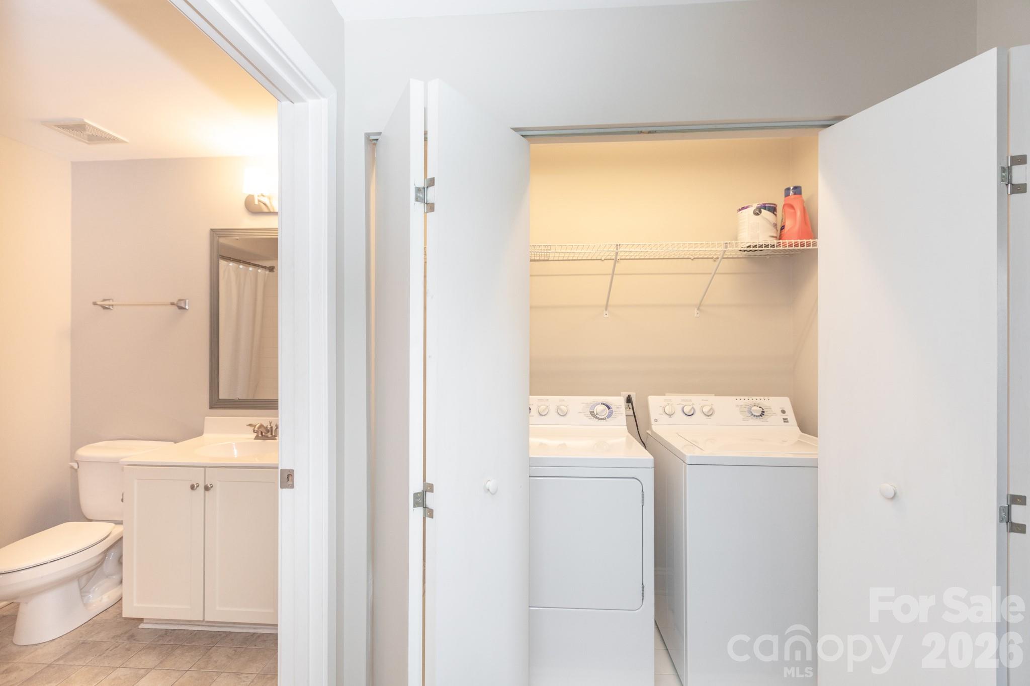 3920 Sharon Road — Charlotte