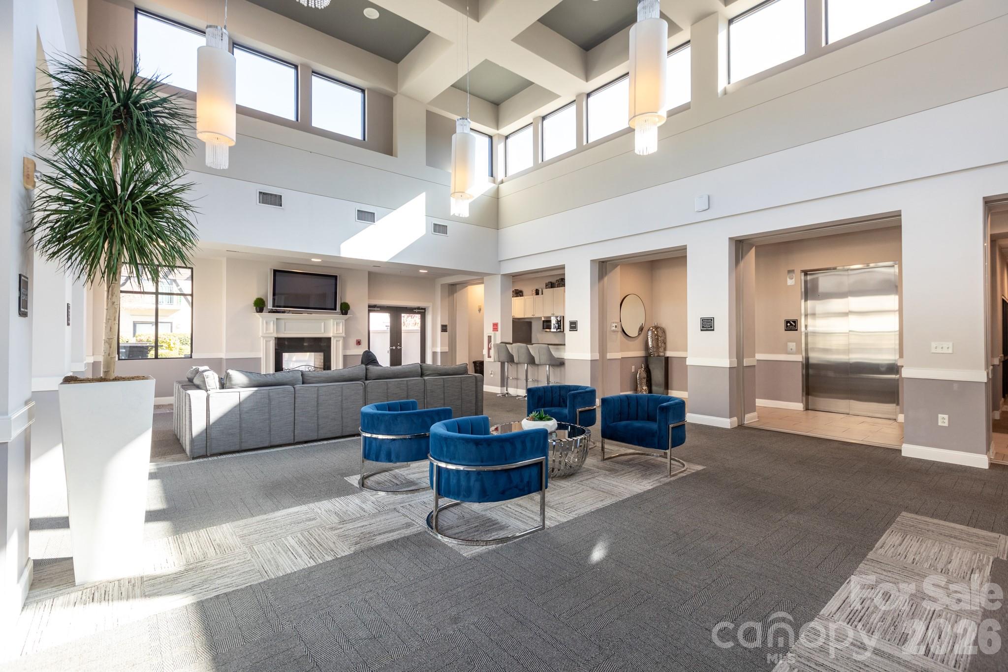 3920 Sharon Road — Charlotte