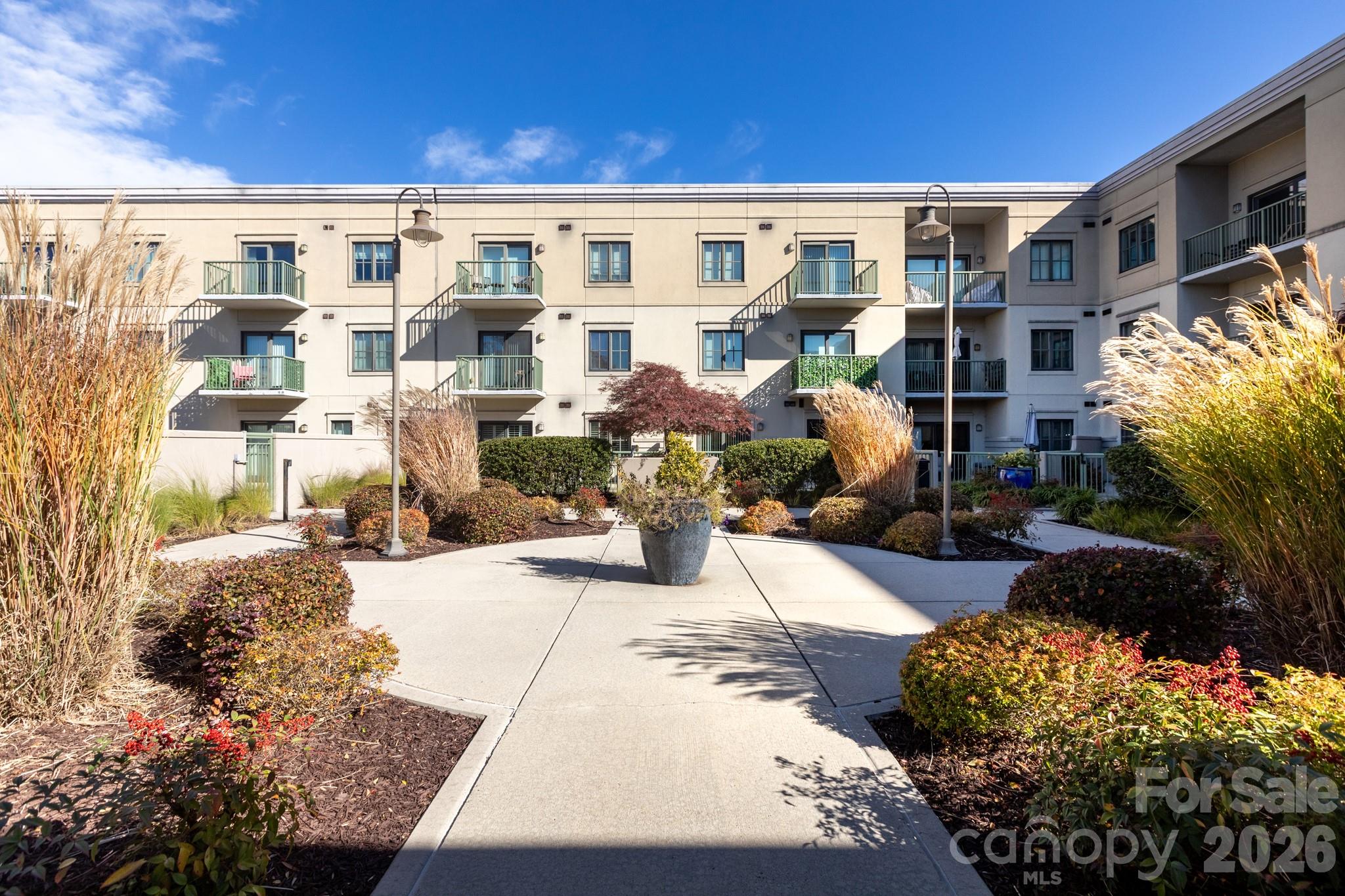 3920 Sharon Road — Charlotte
