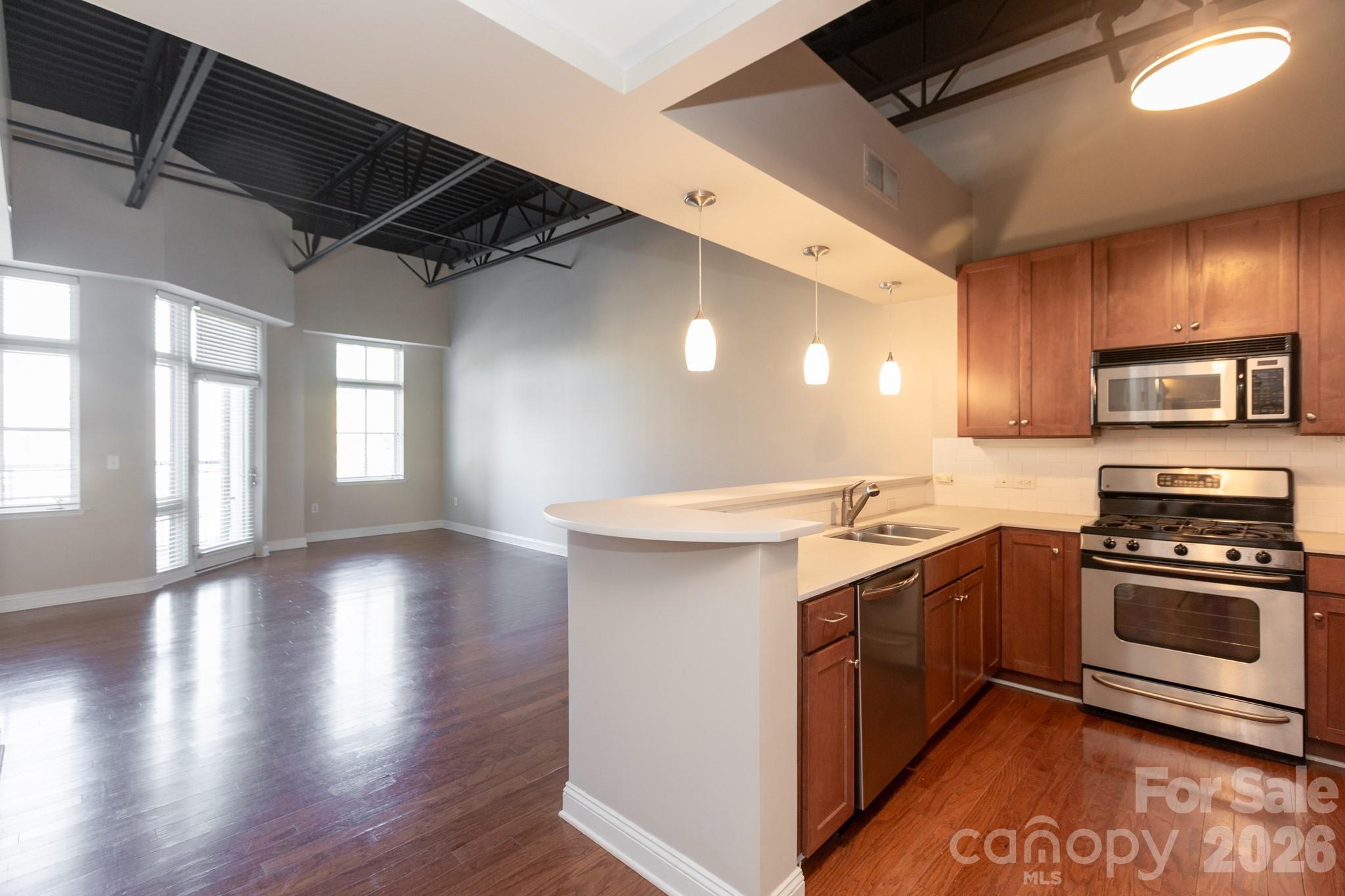 3920 Sharon Road — Charlotte