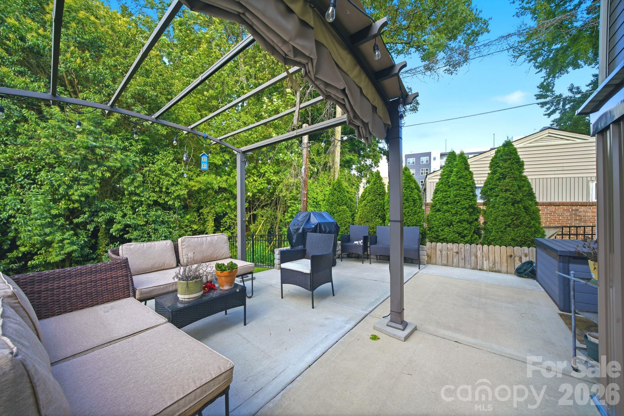 1829 Evergreen Drive — Charlotte