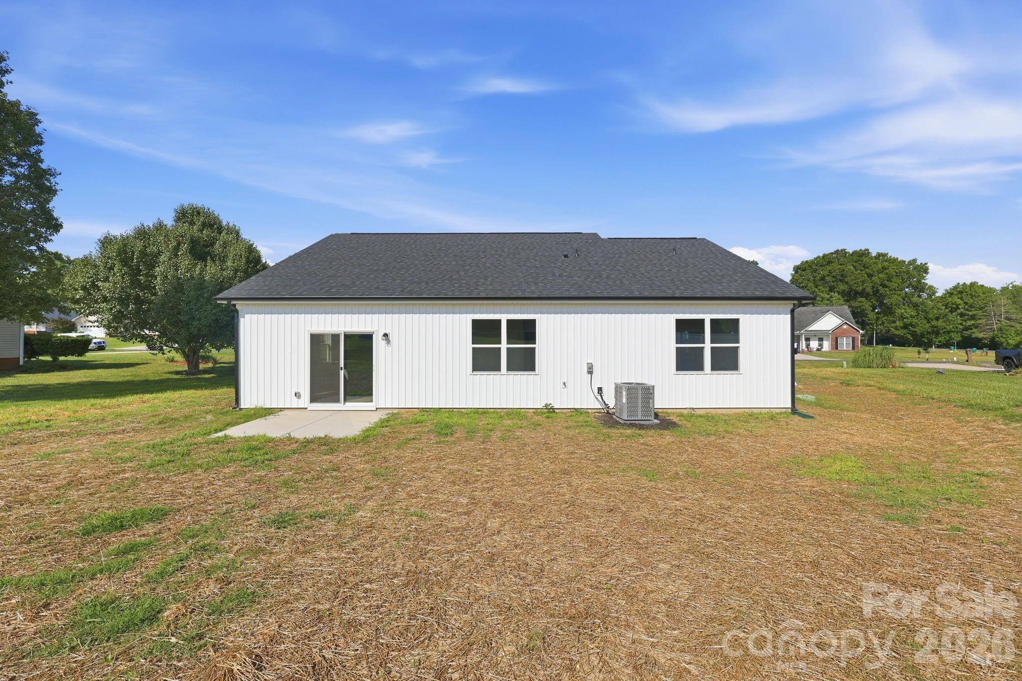 1962 Redwood Drive — Oakboro