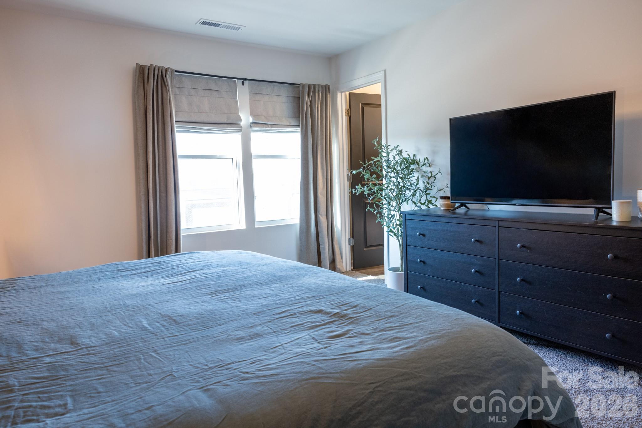 556 Willamette Drive — Salisbury