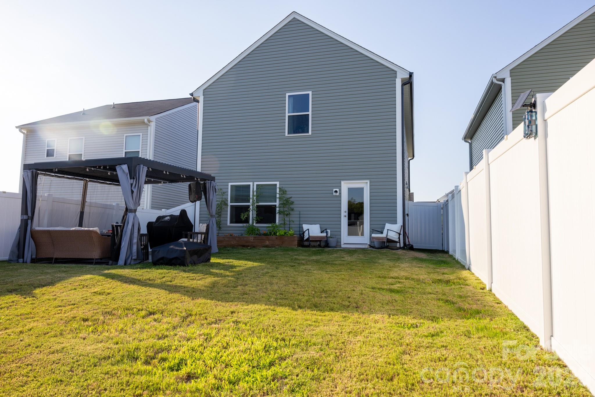 556 Willamette Drive — Salisbury