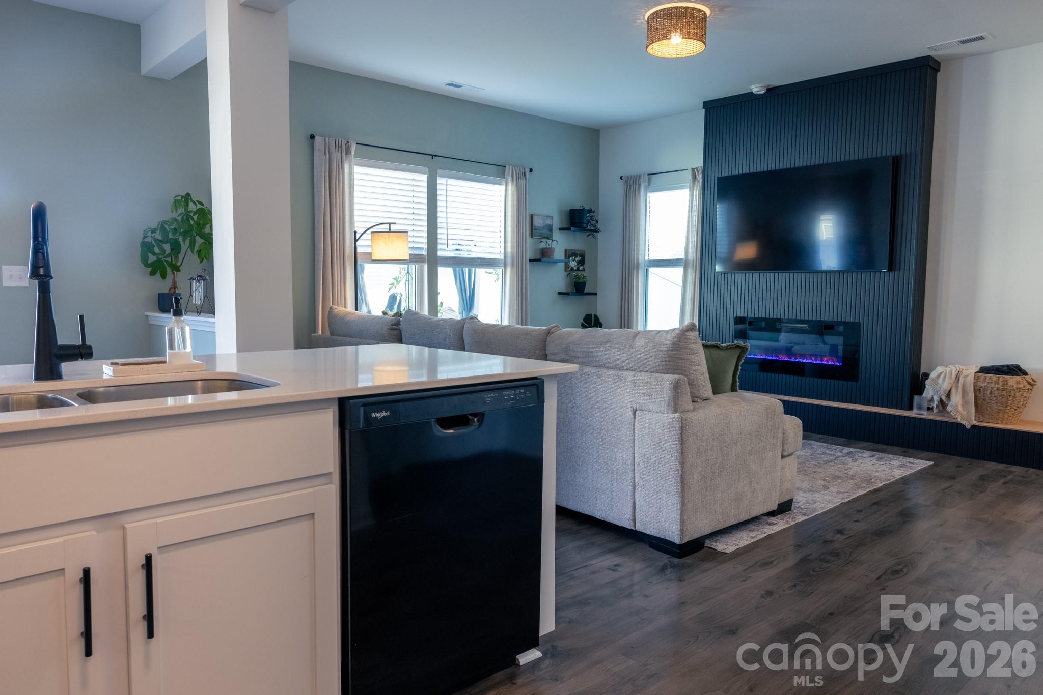 556 Willamette Drive — Salisbury