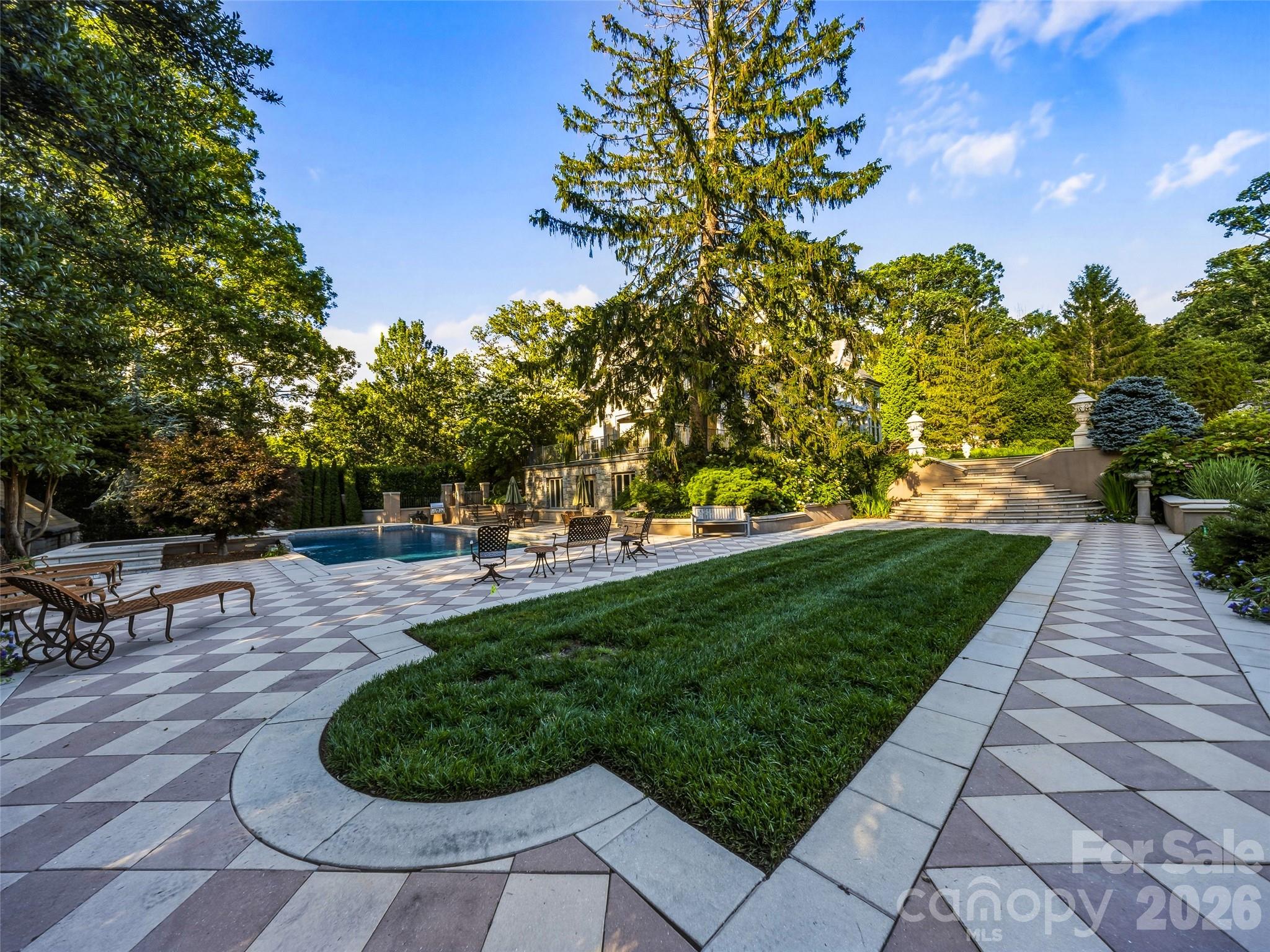 7 Stuyvesant Road — Biltmore Forest
