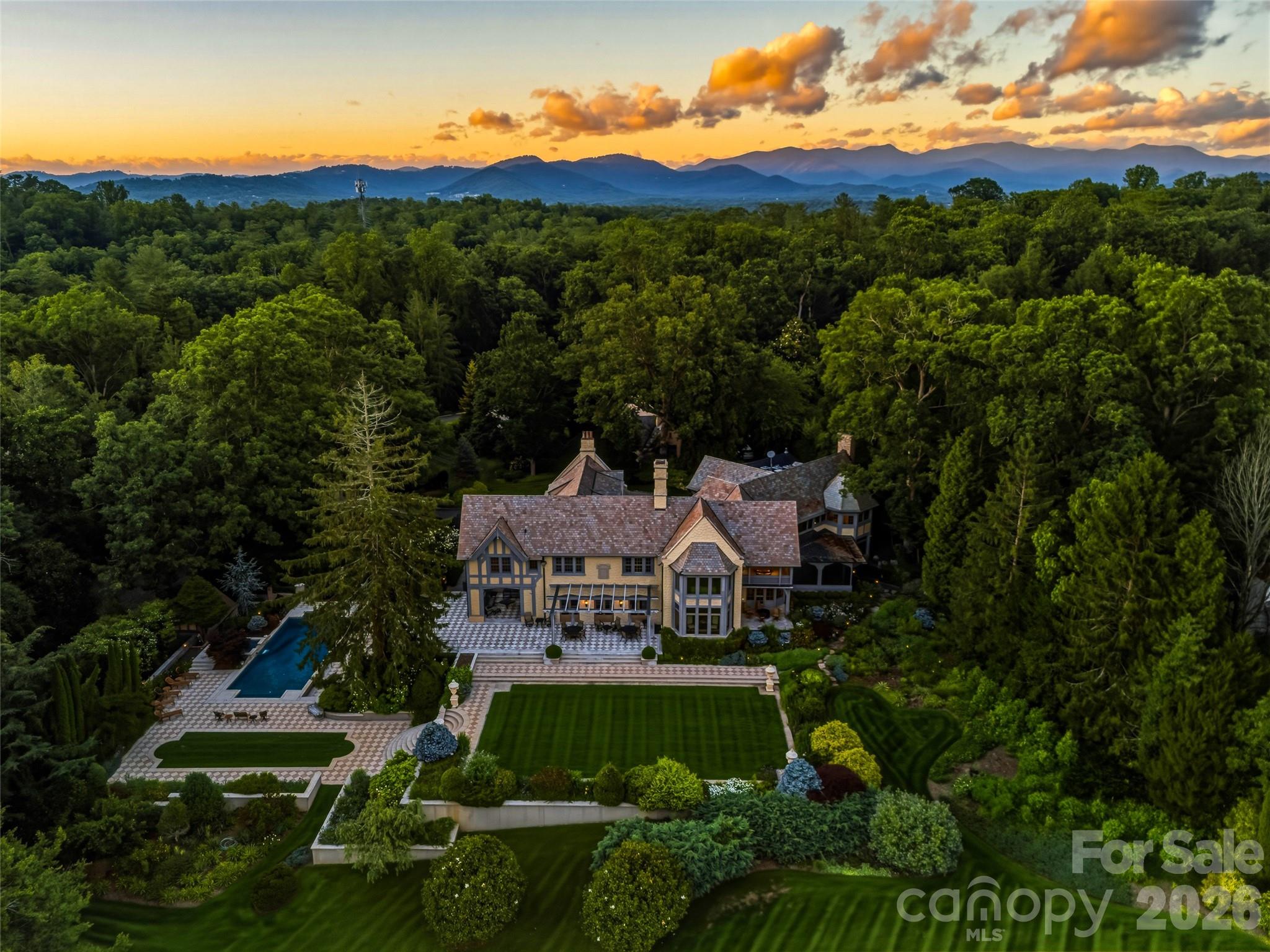 7 Stuyvesant Road — Biltmore Forest