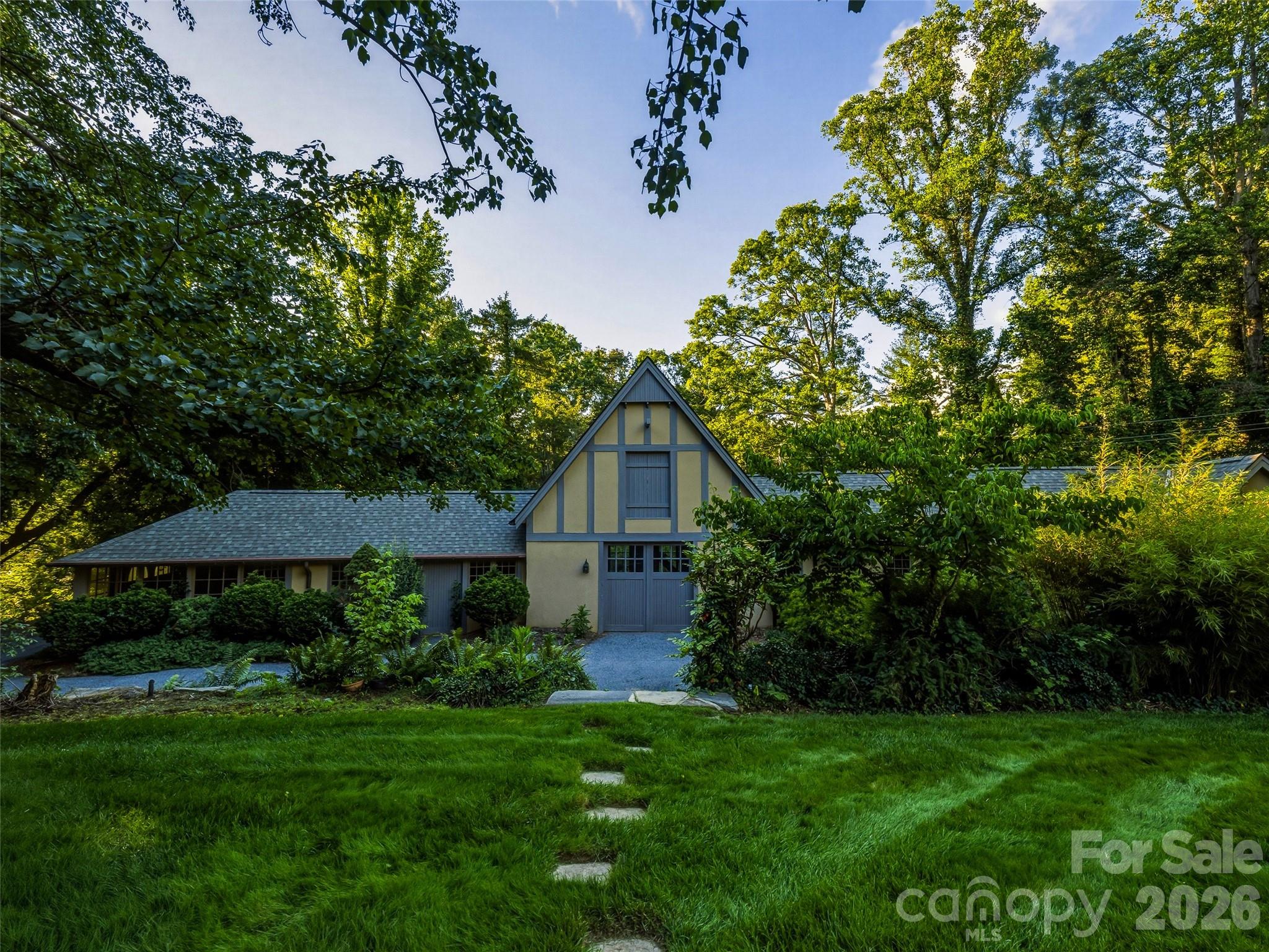 7 Stuyvesant Road — Biltmore Forest