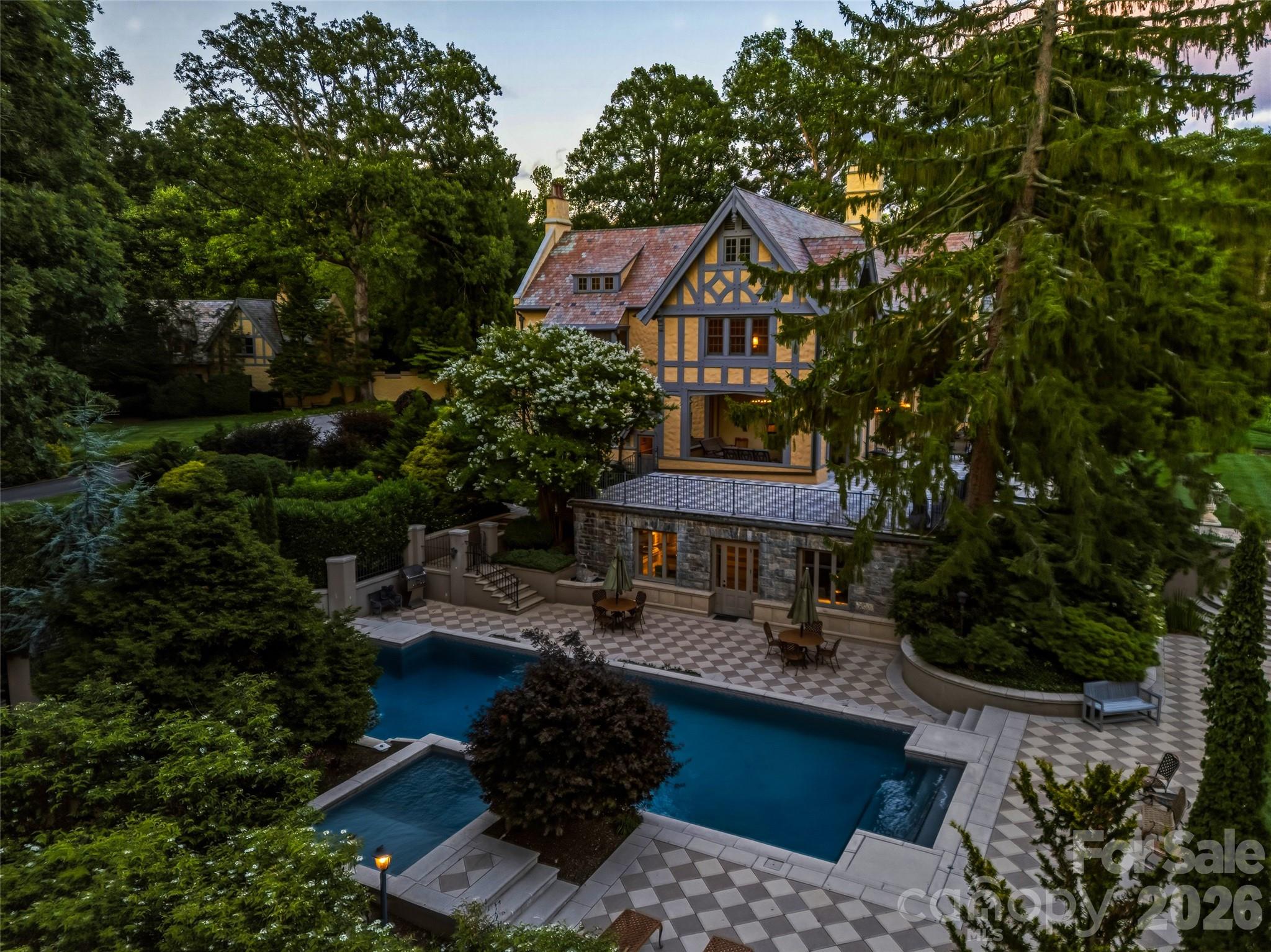 7 Stuyvesant Road — Biltmore Forest