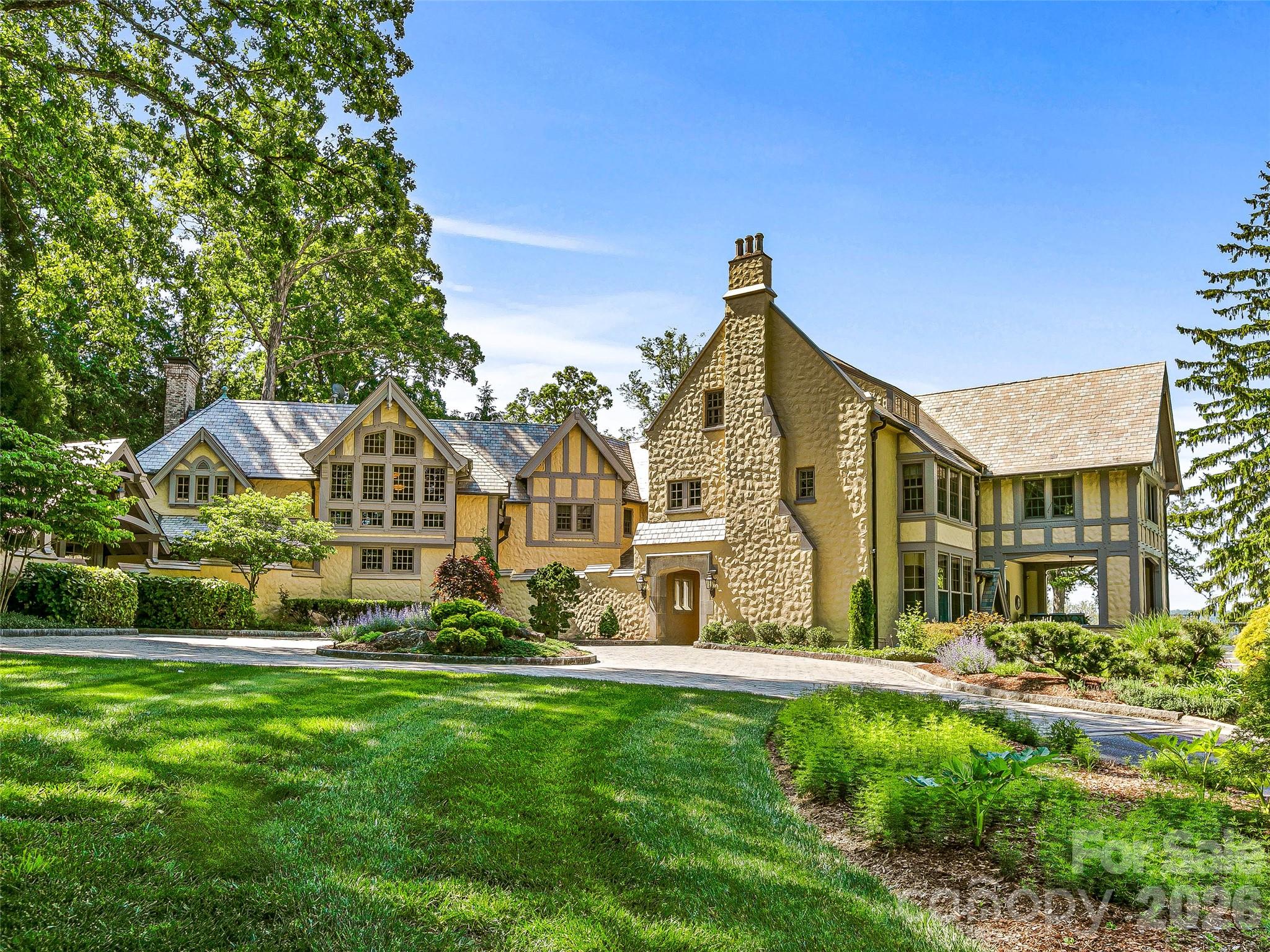 7 Stuyvesant Road — Biltmore Forest