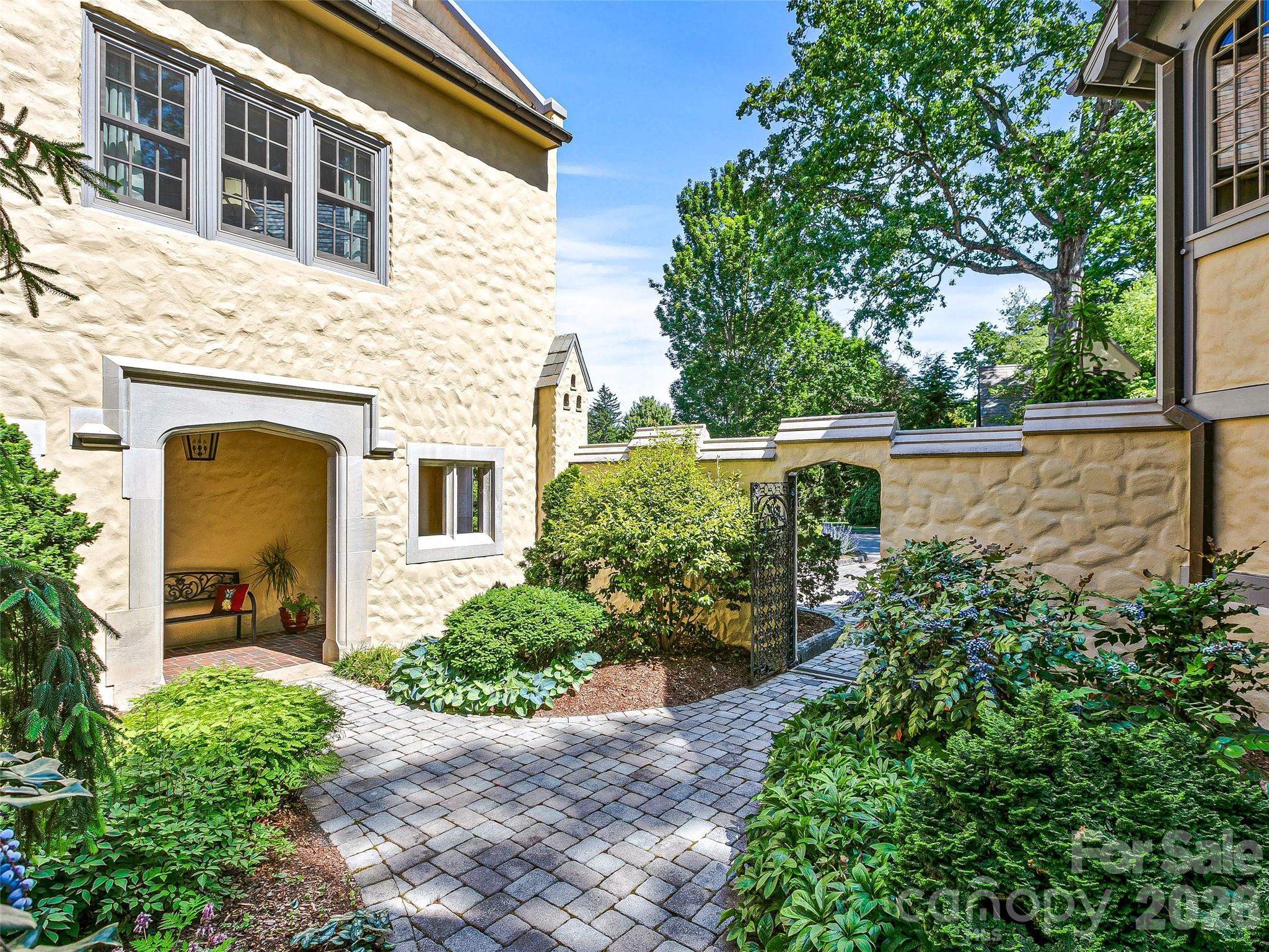 7 Stuyvesant Road — Biltmore Forest
