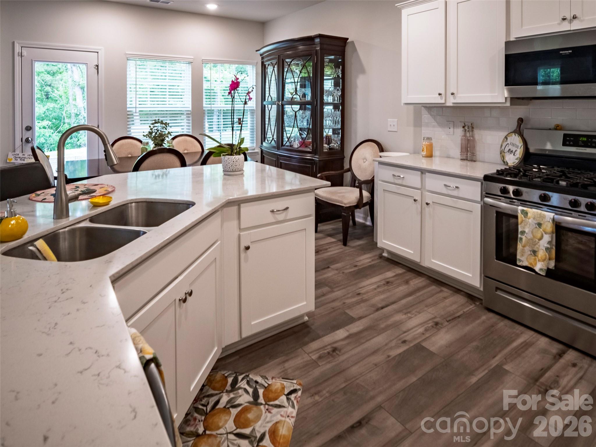 15521 Capps Road — Charlotte