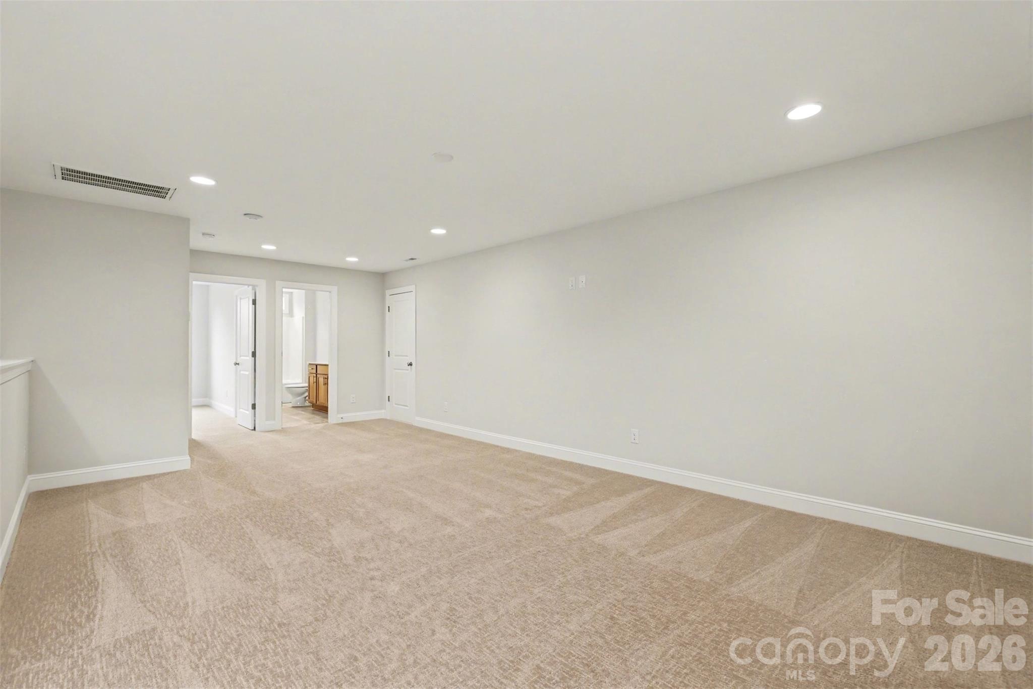 484 Edmunds Lane #48 — Clover
