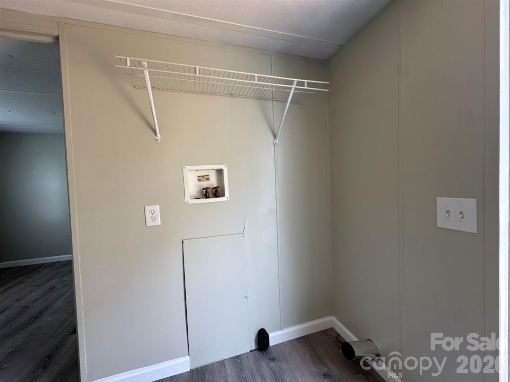 285 Cold Springs Road — Mill Spring