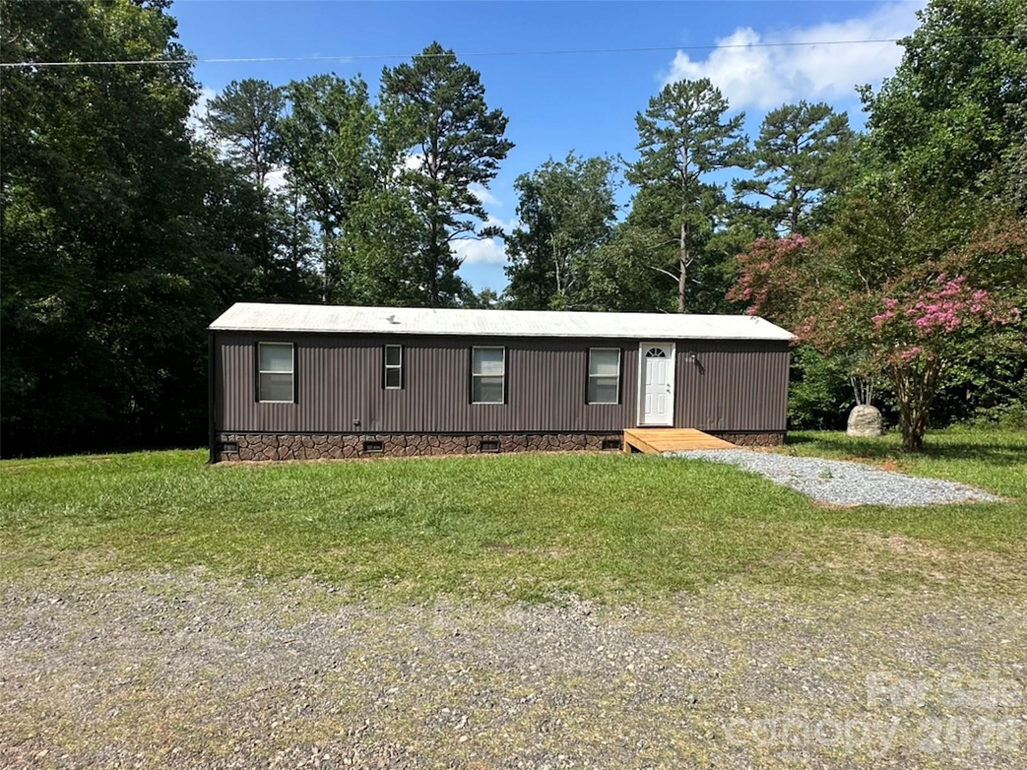 285 Cold Springs Road — Mill Spring