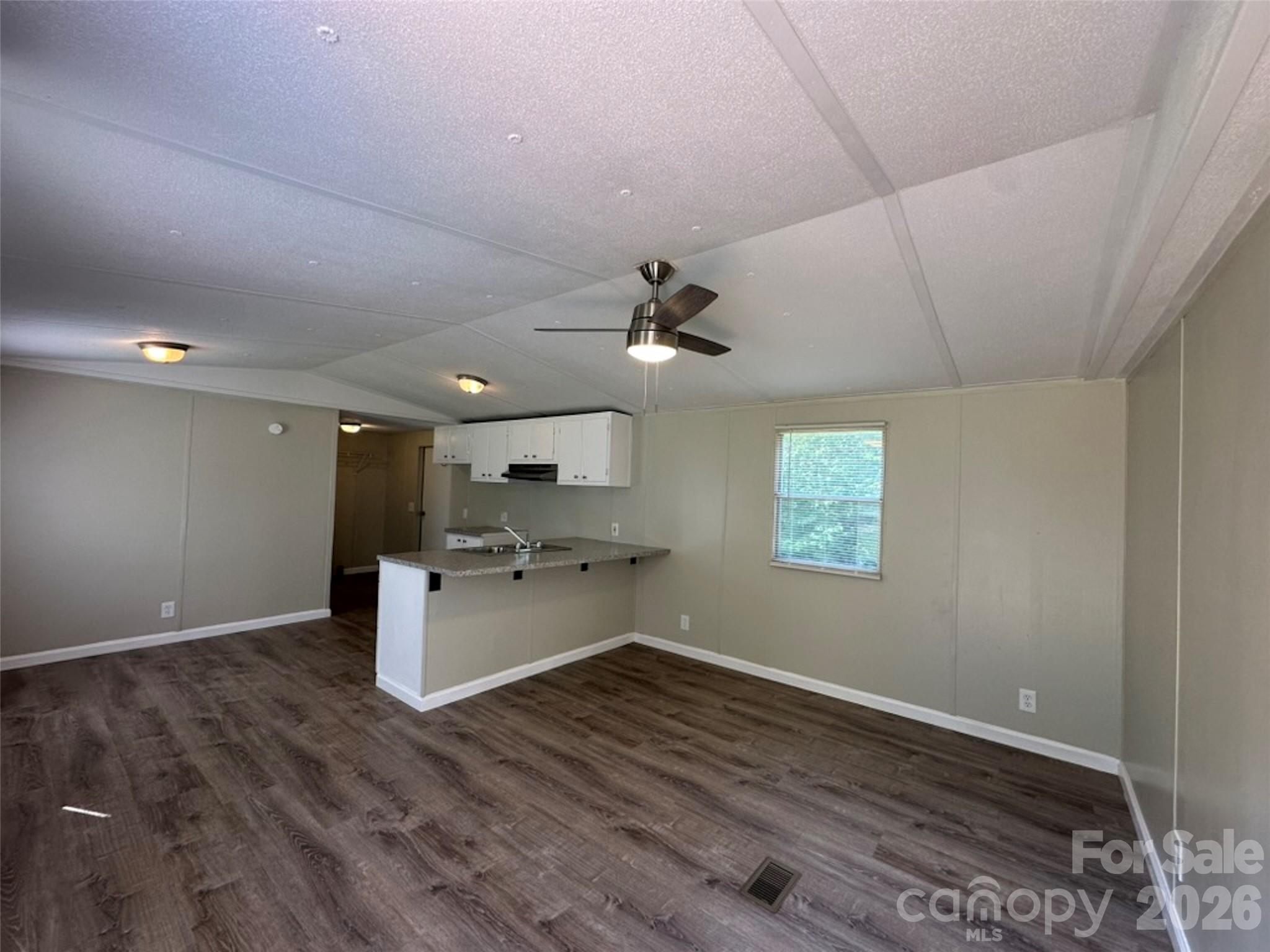 285 Cold Springs Road — Mill Spring
