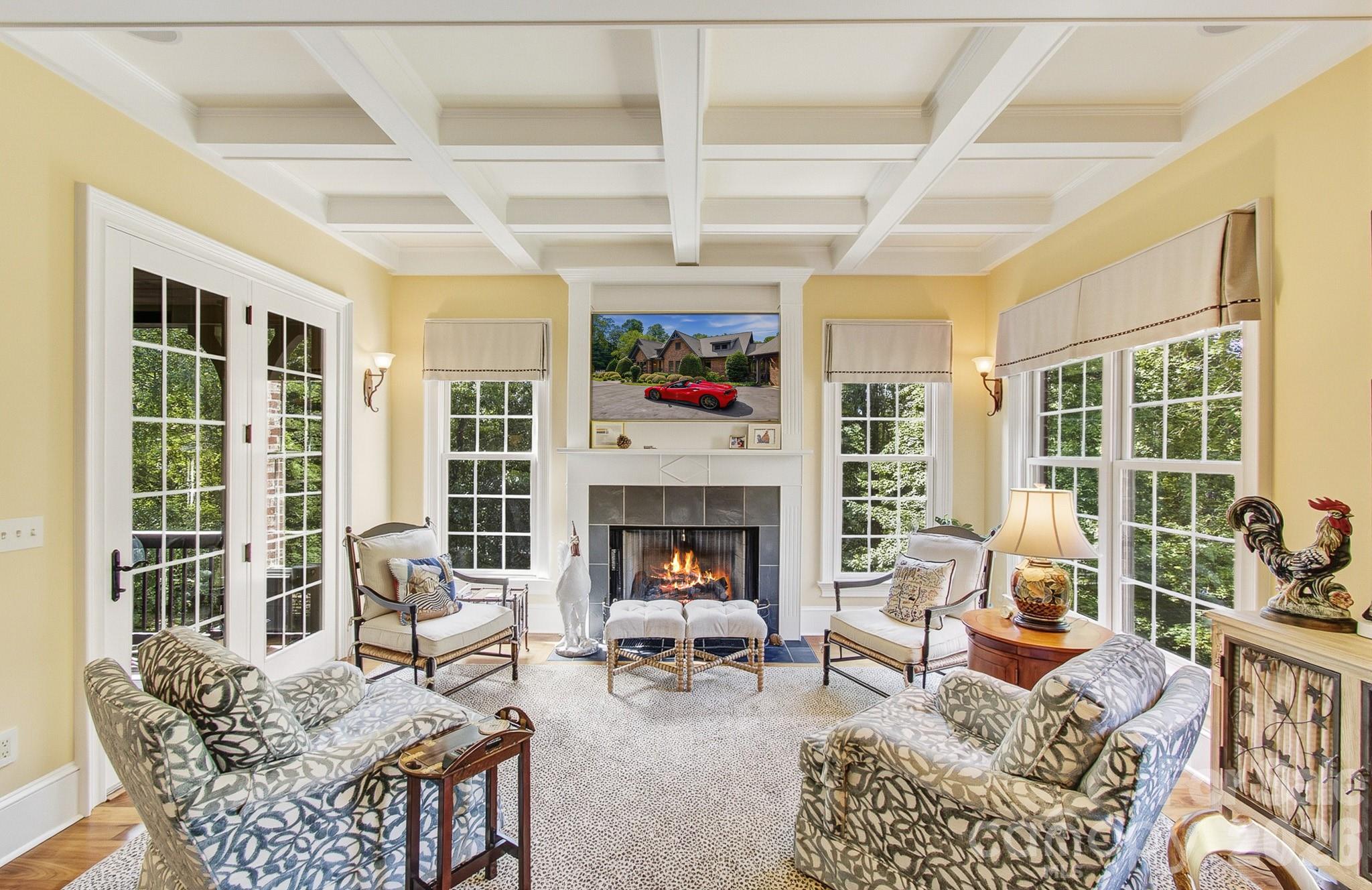 1333 Solomon Circle — Hendersonville