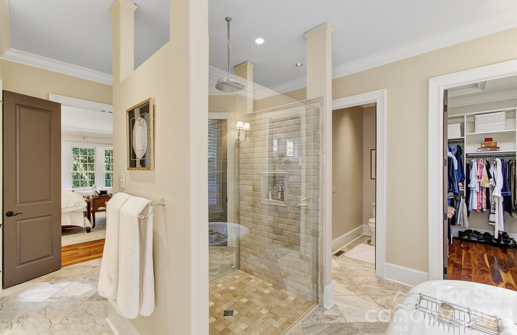 1333 Solomon Circle — Hendersonville