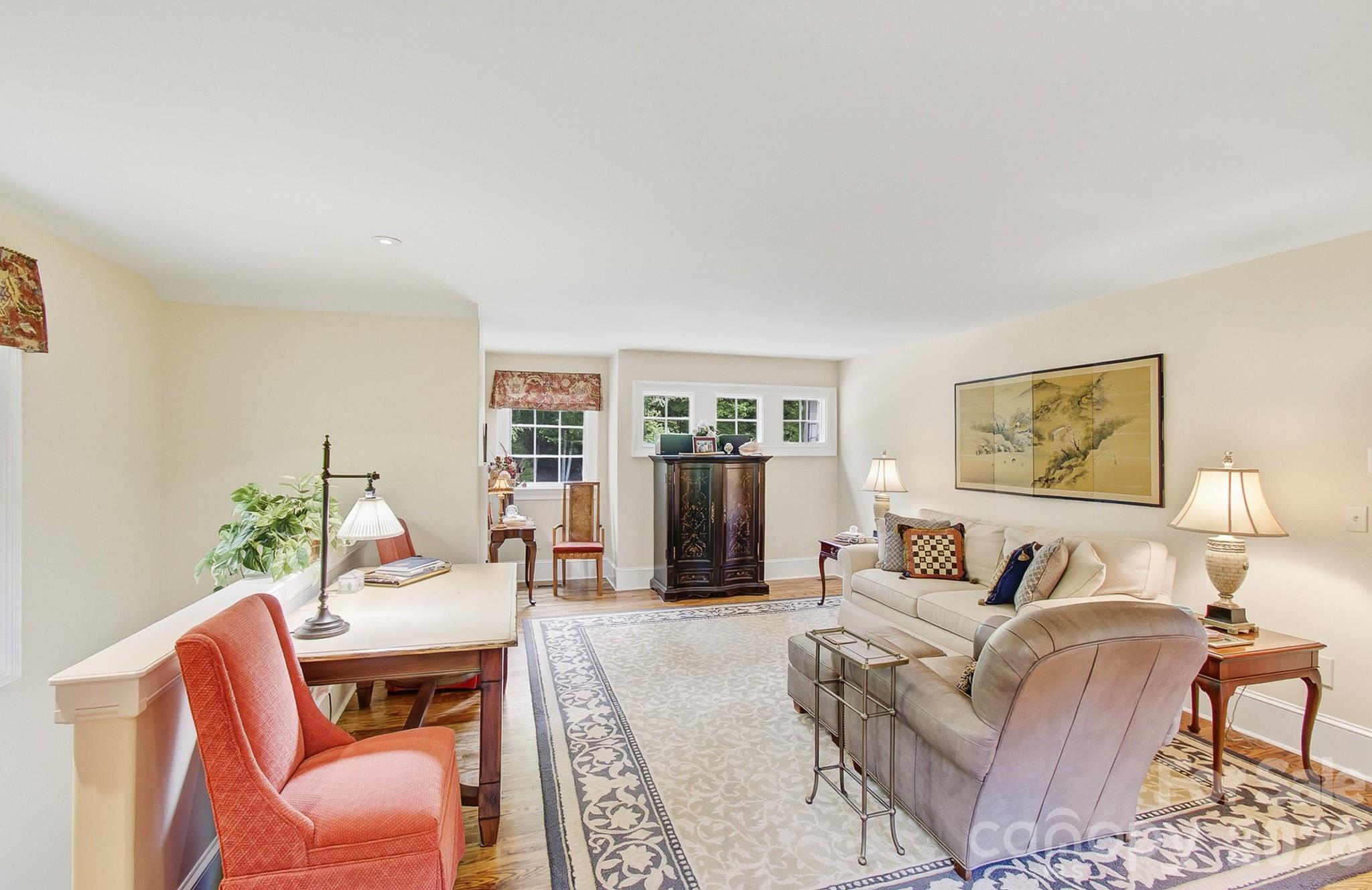 1333 Solomon Circle — Hendersonville