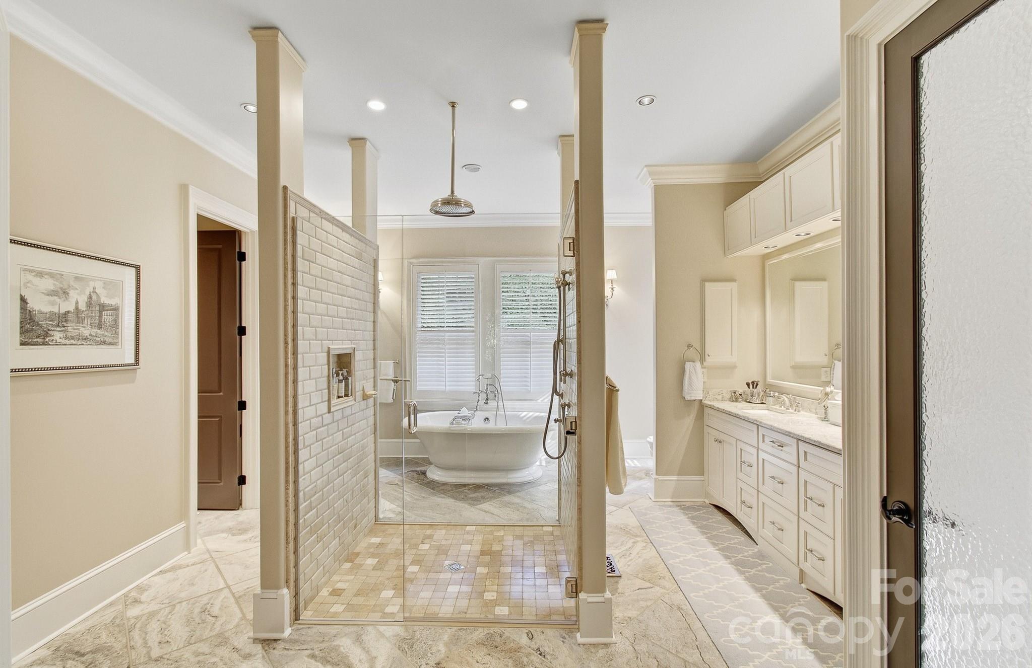 1333 Solomon Circle — Hendersonville