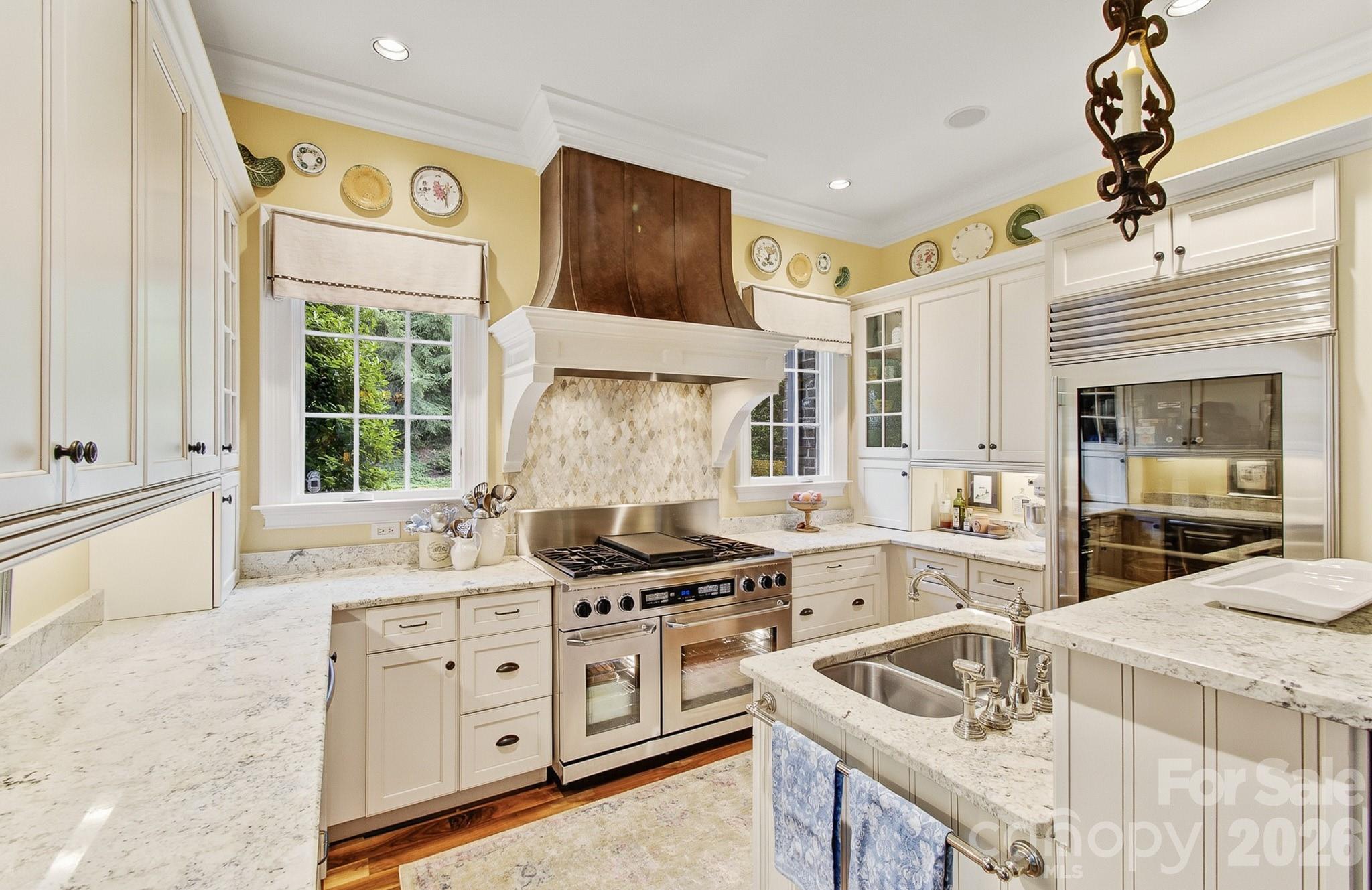1333 Solomon Circle — Hendersonville