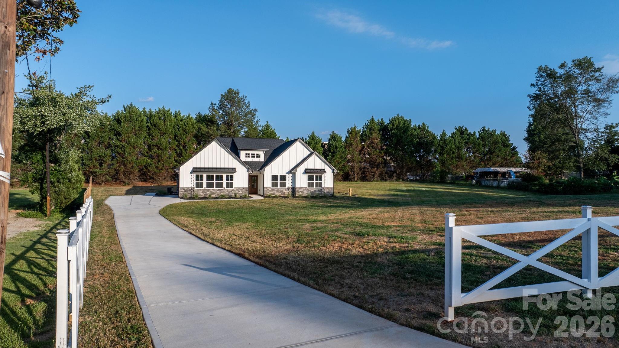 520 Allen Way — Indian Trail