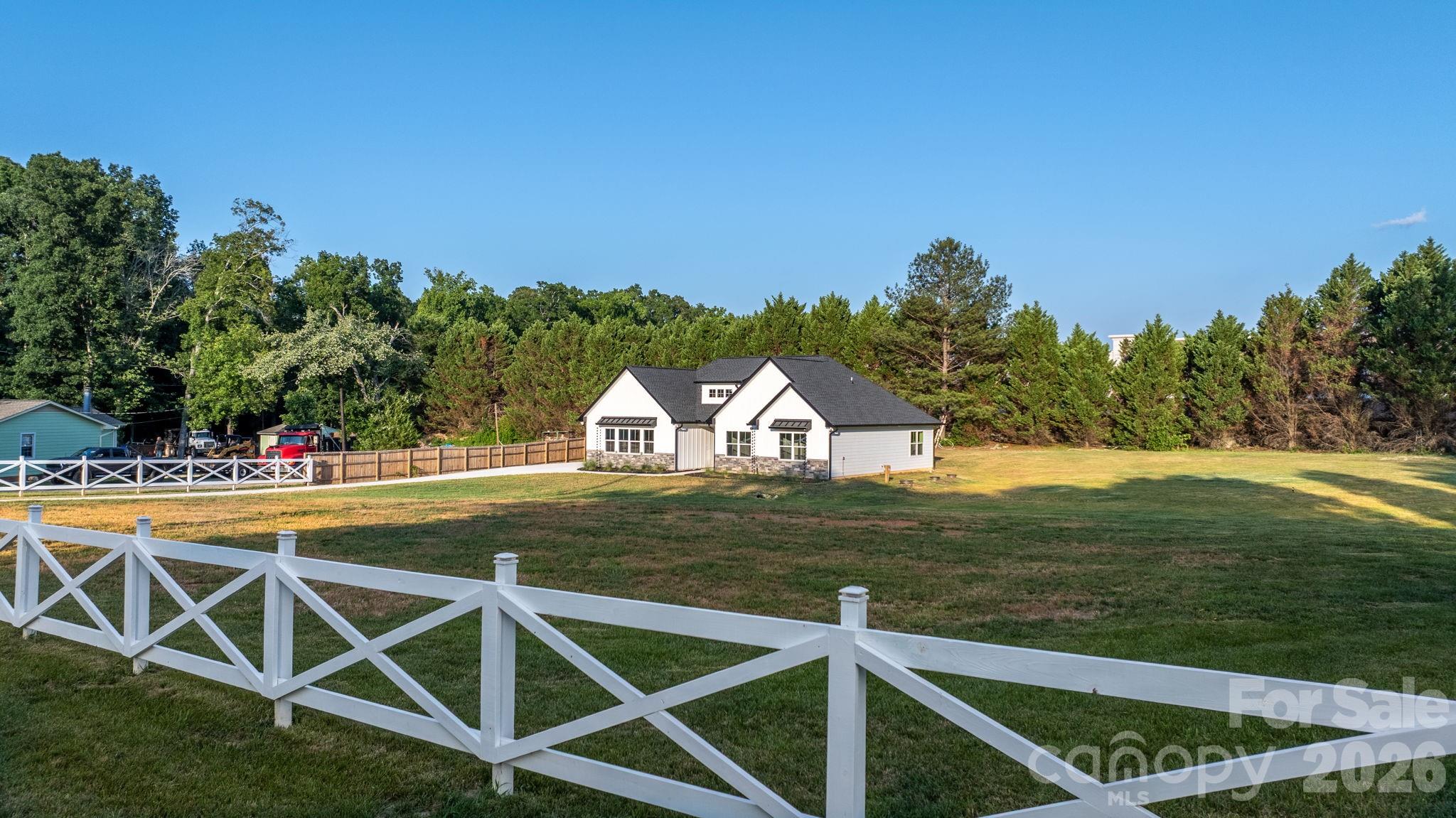 520 Allen Way — Indian Trail