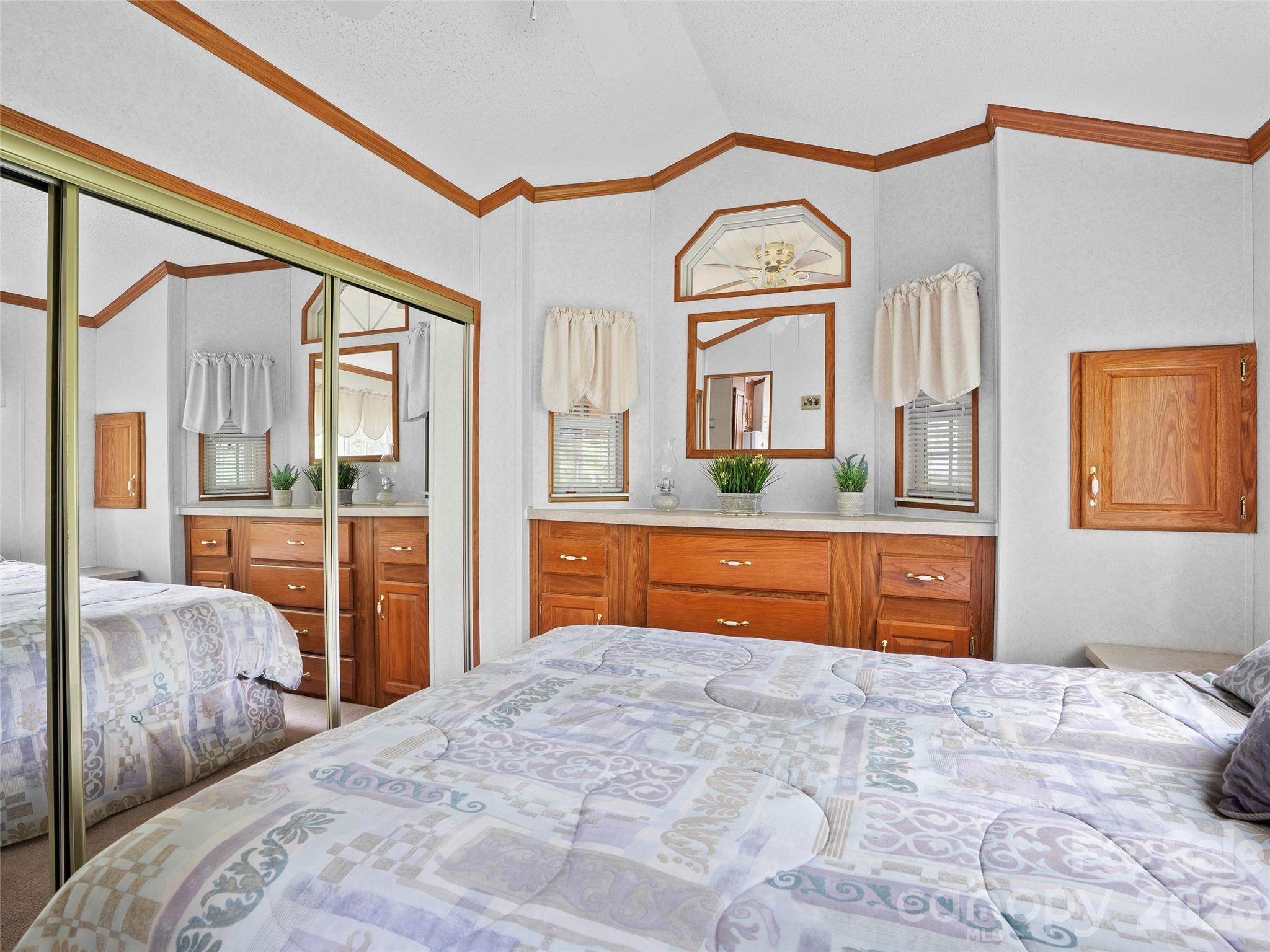 43 Pike Point — Waynesville