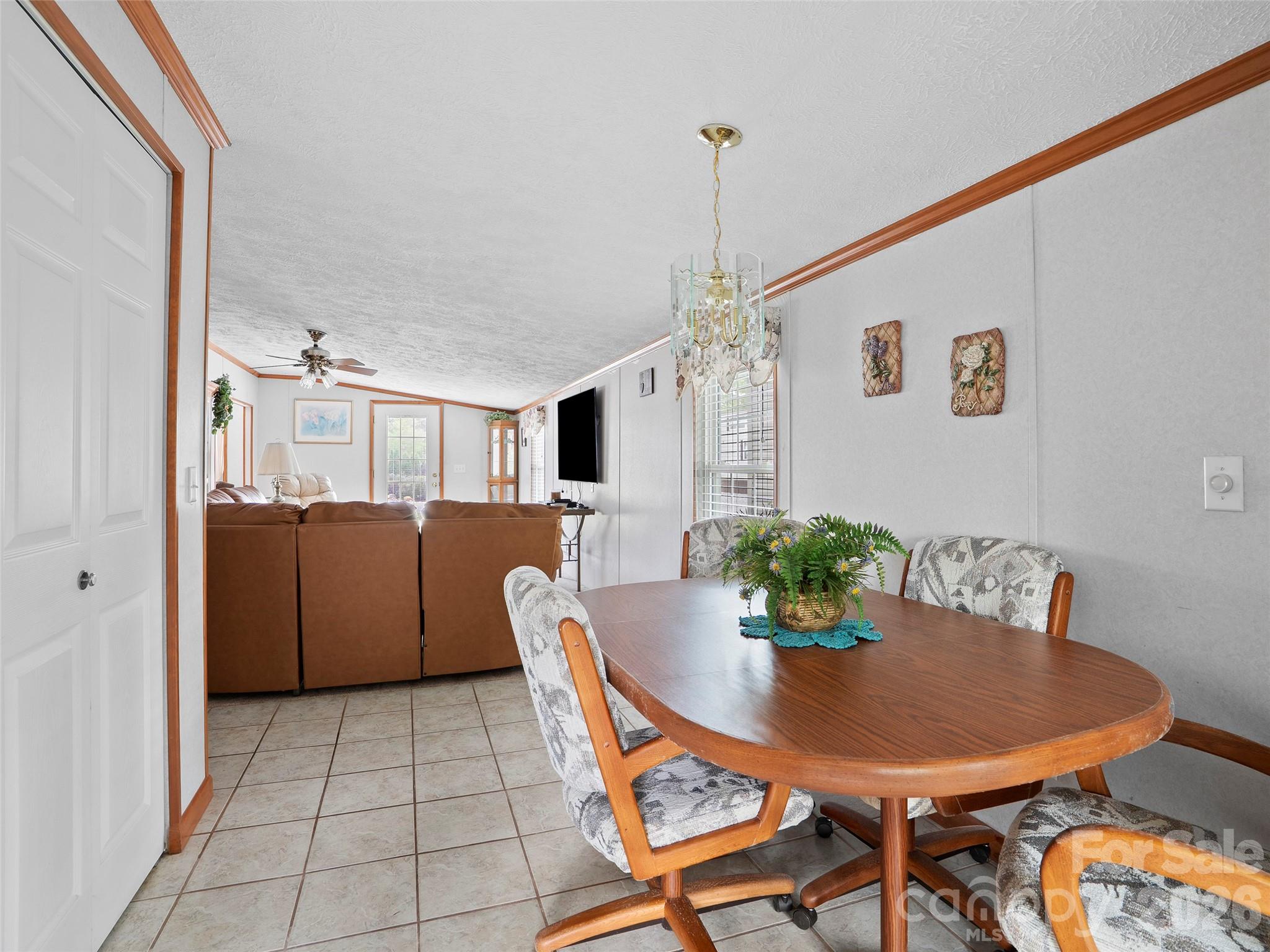 43 Pike Point — Waynesville