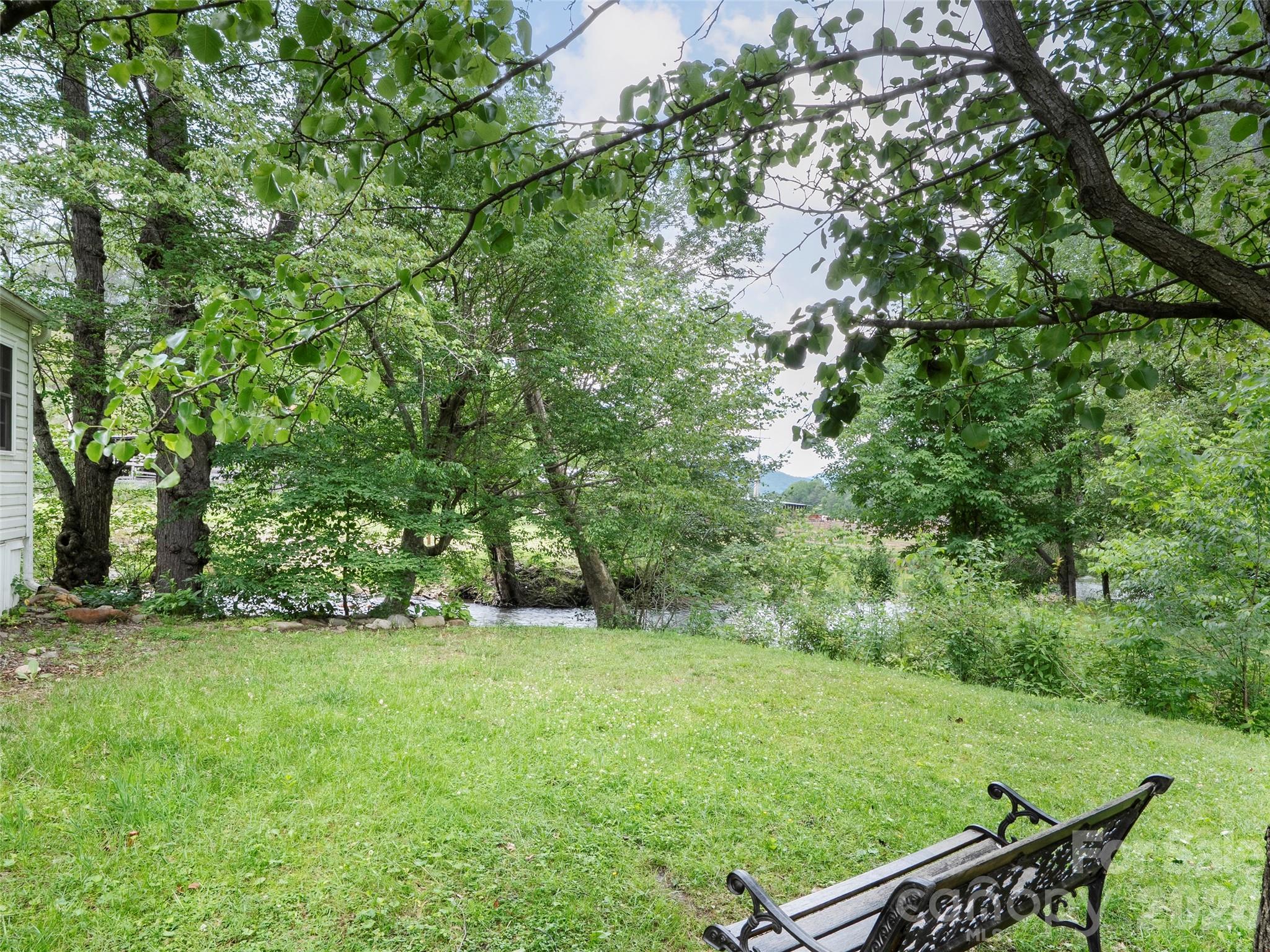 43 Pike Point — Waynesville