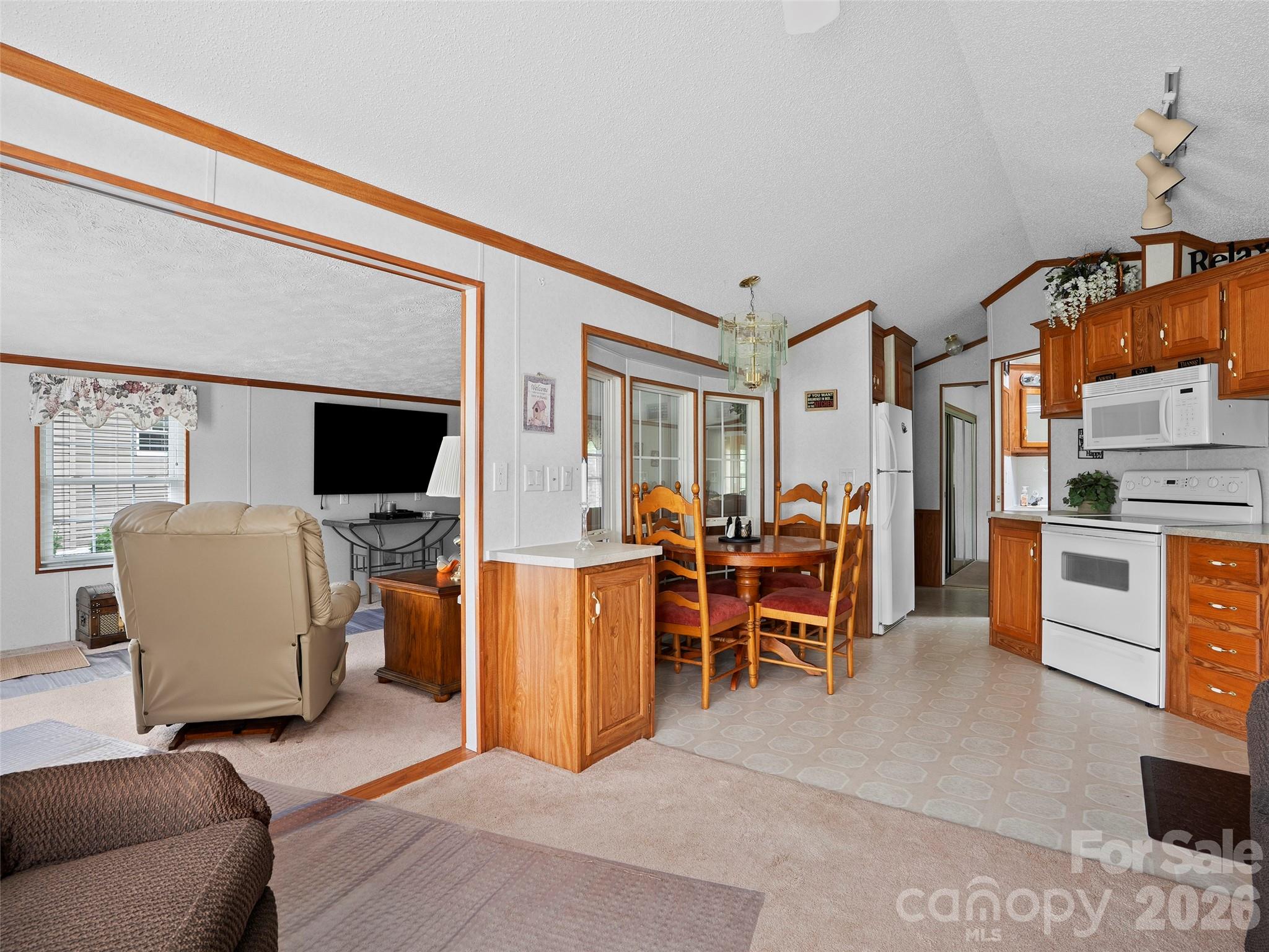 43 Pike Point — Waynesville