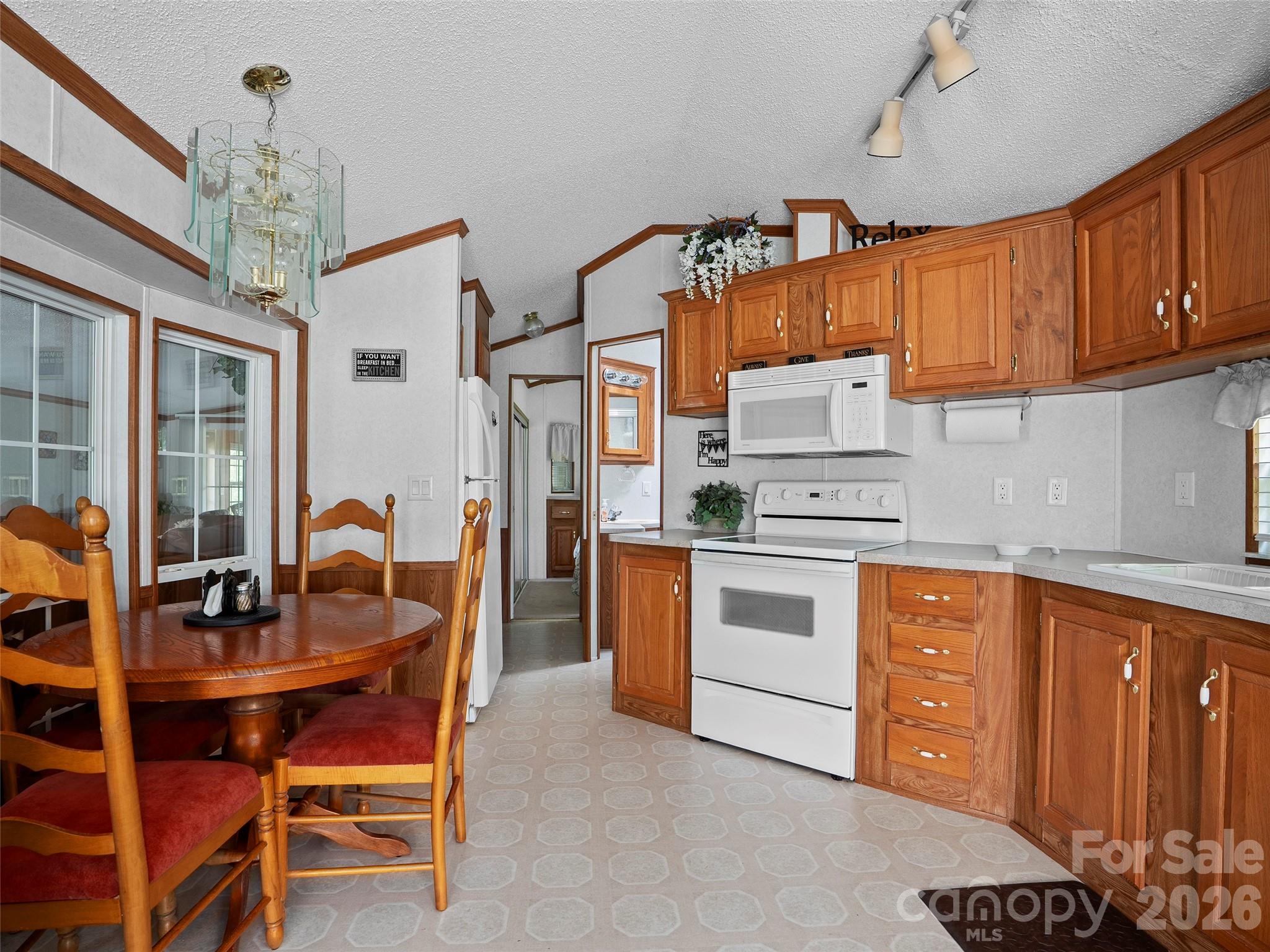 43 Pike Point — Waynesville
