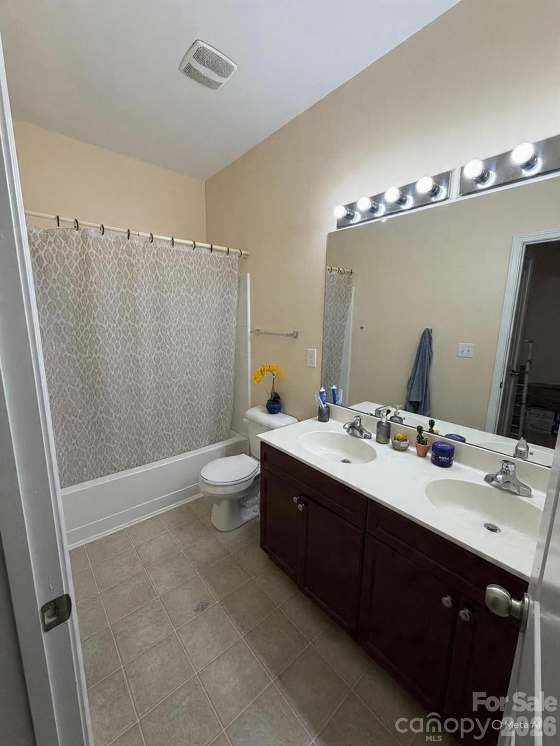 8409 Scotney Bluff Avenue — Charlotte