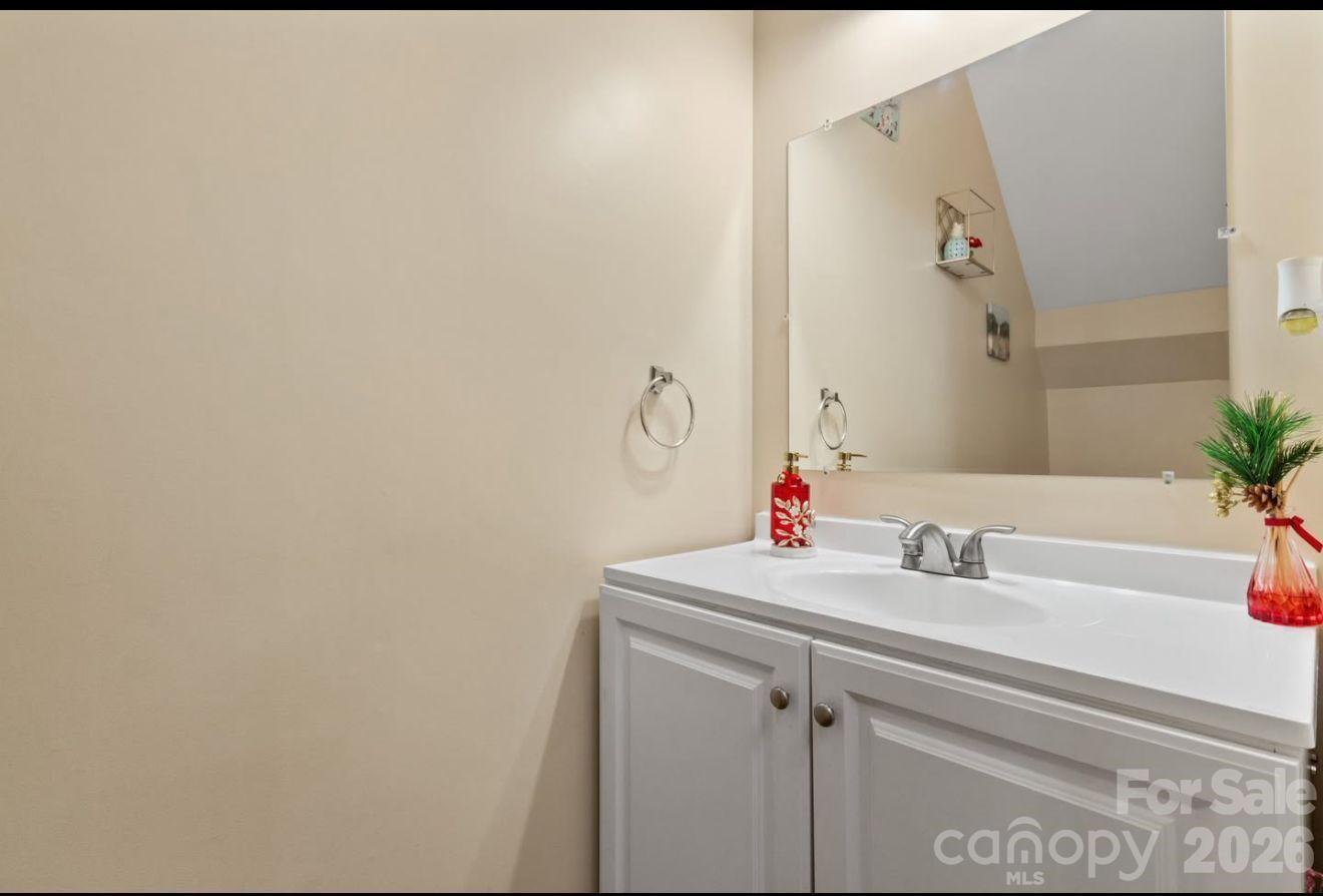 8409 Scotney Bluff Avenue — Charlotte