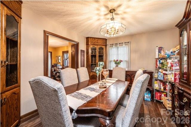 5976 Gold Creek Estate Drive — Hickory