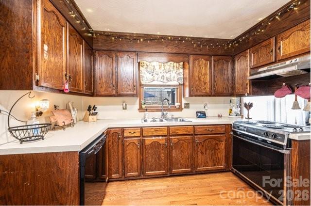 5976 Gold Creek Estate Drive — Hickory