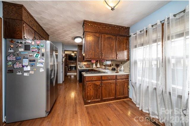 5976 Gold Creek Estate Drive — Hickory